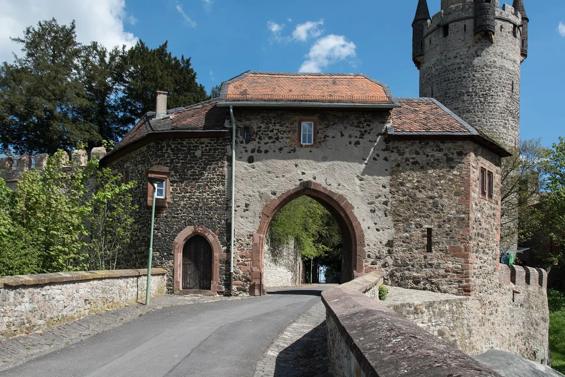 Torbau des äußeren nördlichen Burgtors in Friedberg (Hessen)