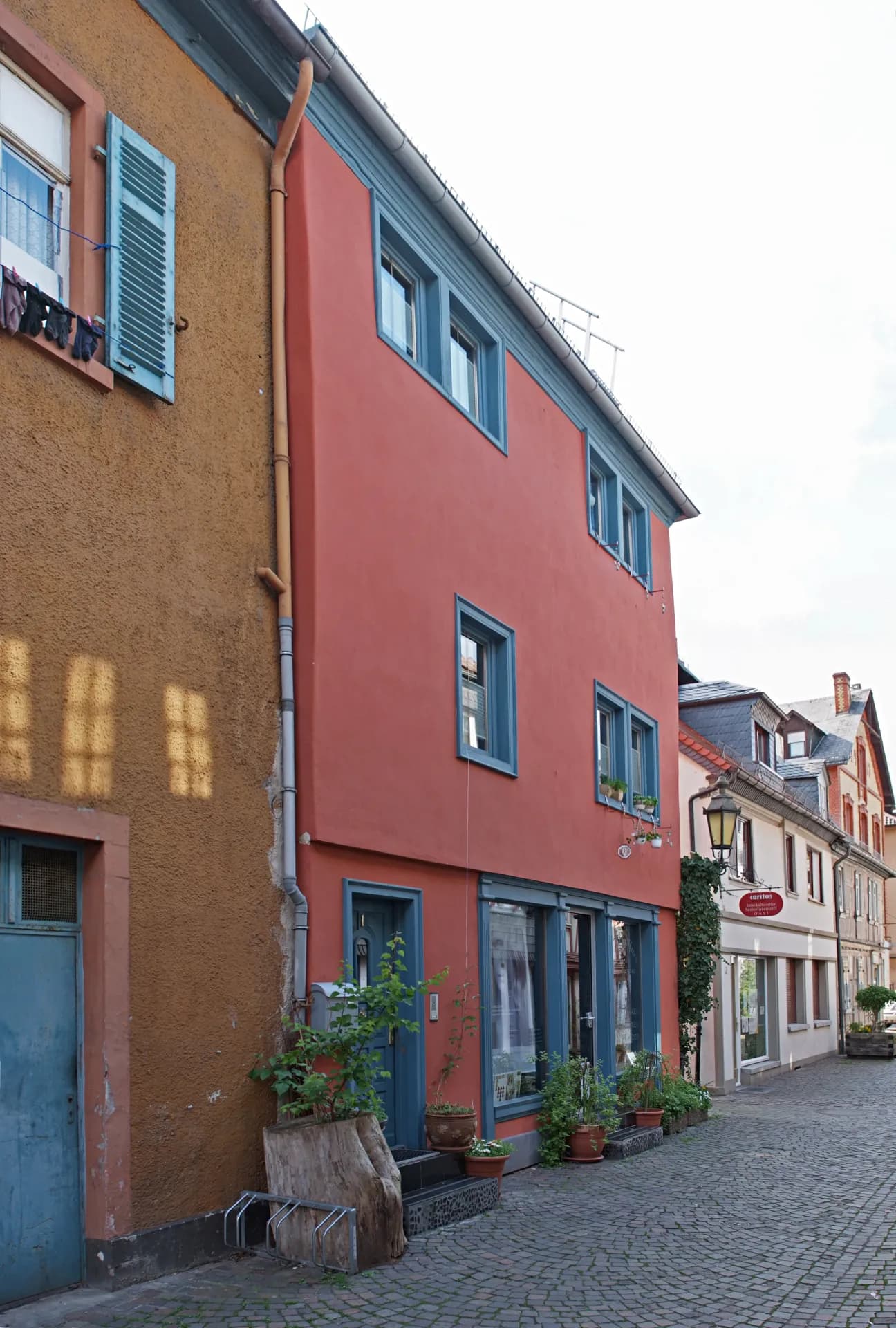 Farbige Altstadthäuser an der Albanusstraße in Frankfurt Höchst
