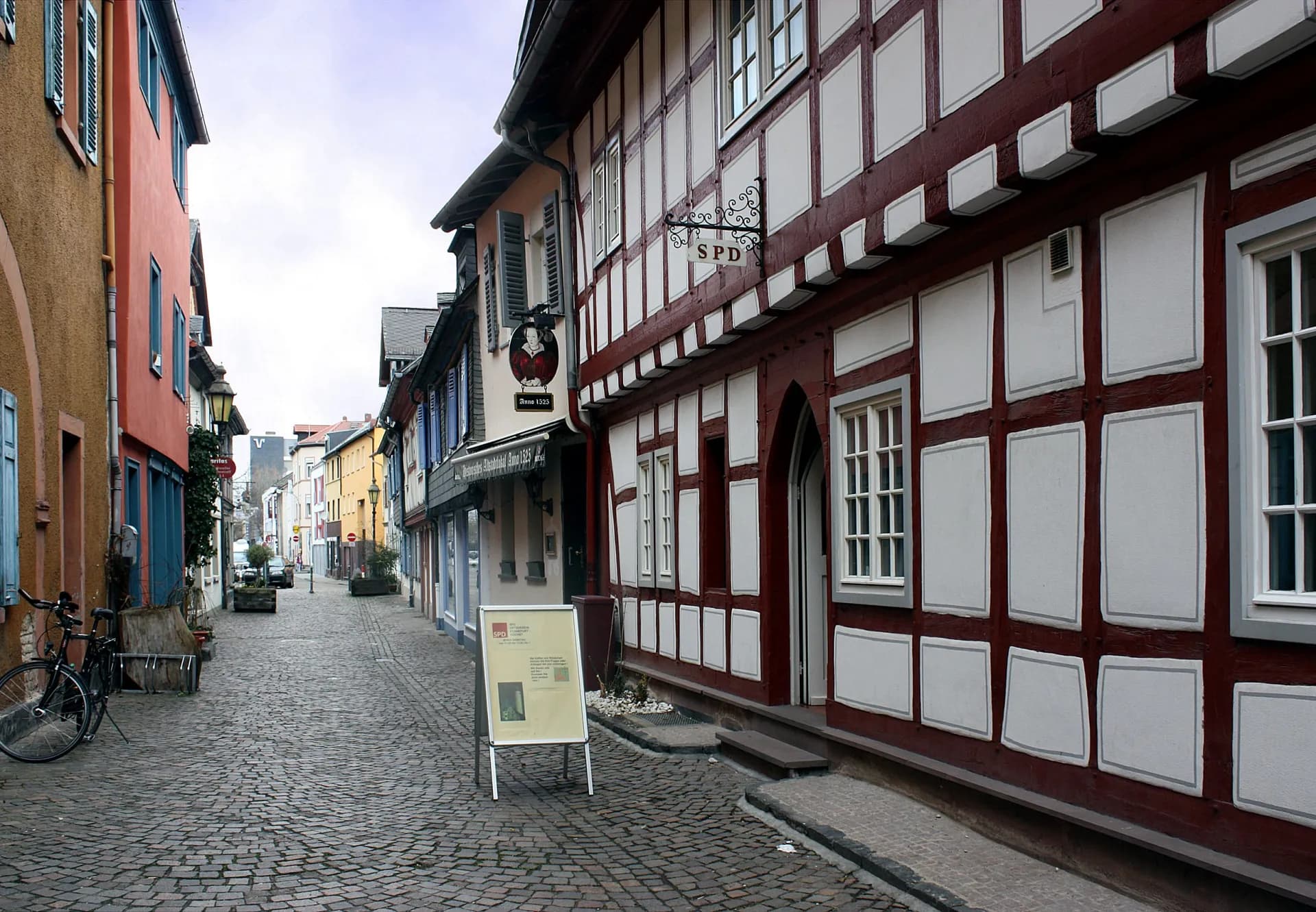Albanusstraße in Frankfurt Höchst