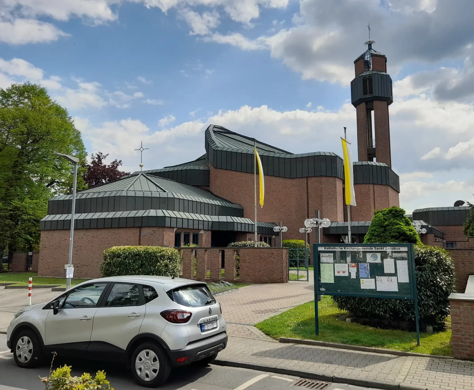 St. Albertus Magnus in Langen von Norden