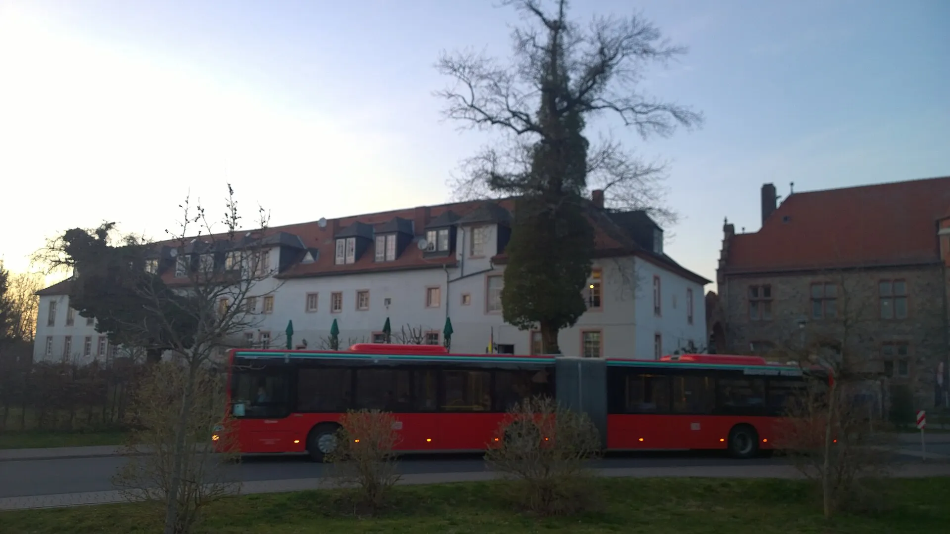 Albinischloss an der Straße in Dieburg