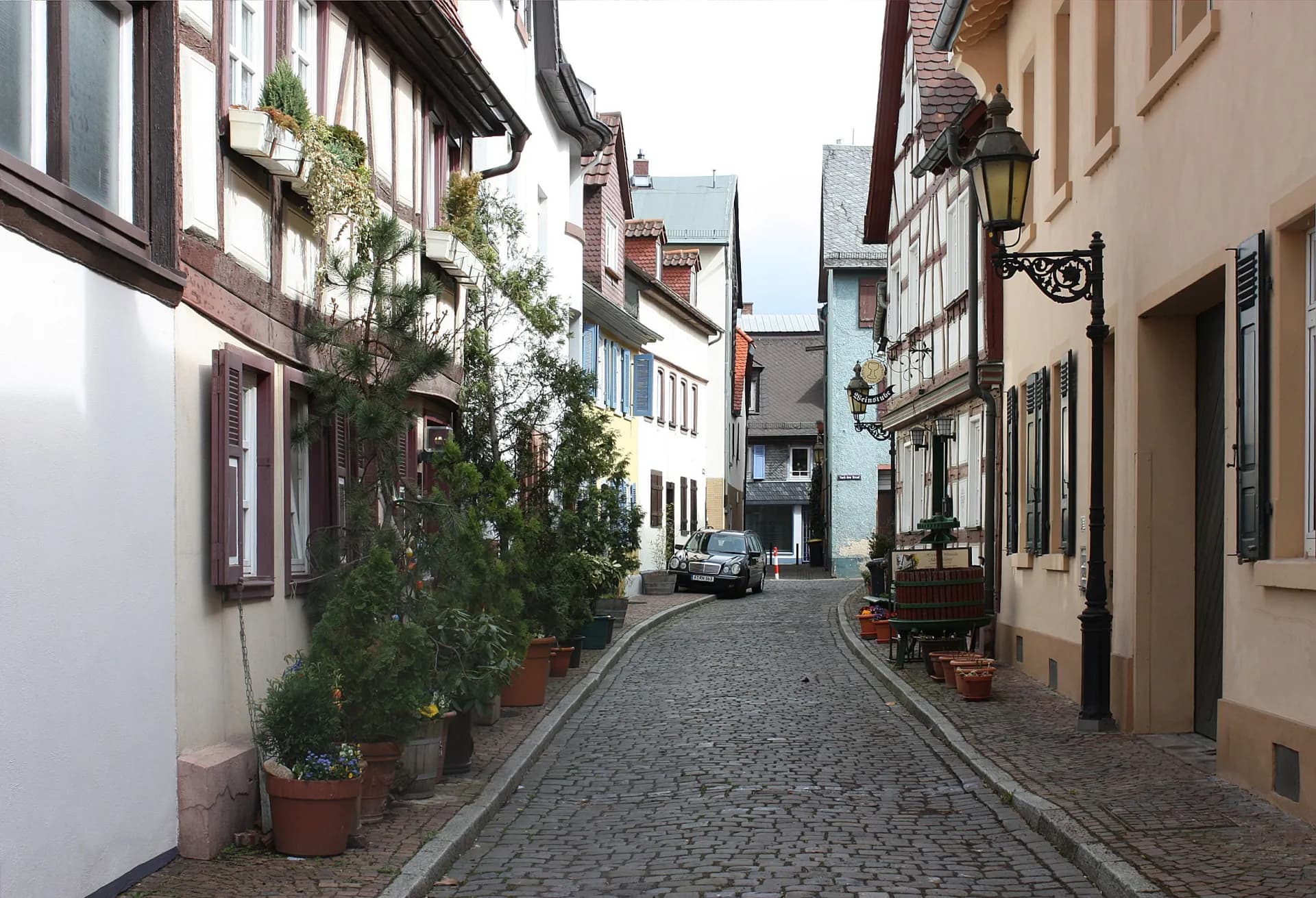 Straße Alt-Höchst in Frankfurt Höchst