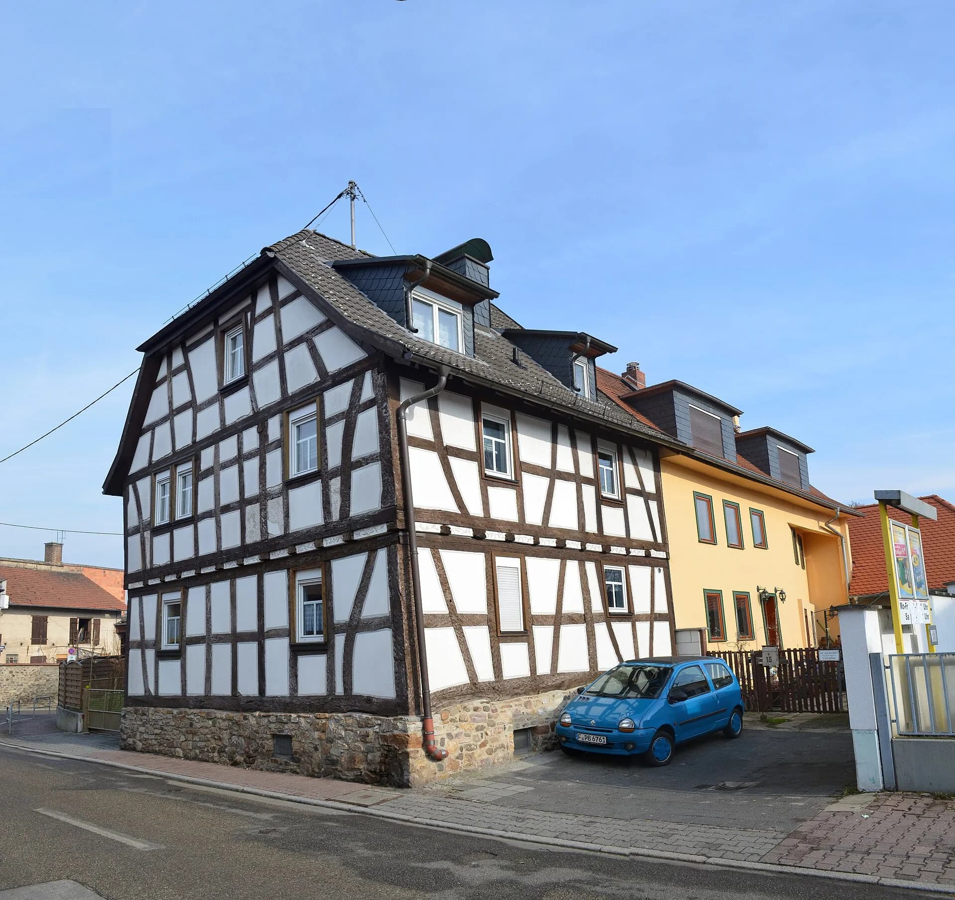 Fachwerkhaus Alt-Niederursel 17 in Frankfurt Niederursel