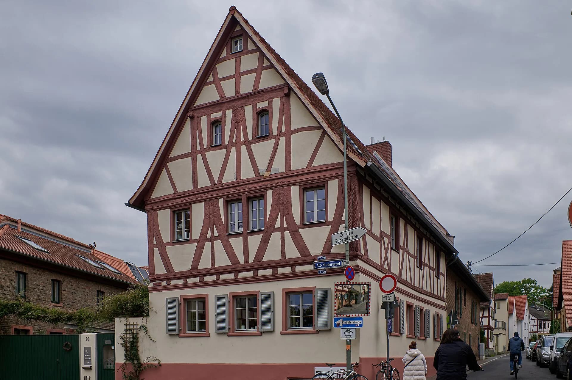 Fachwerkhaus Alt-Niederursel 20 in Frankfurt Niederursel