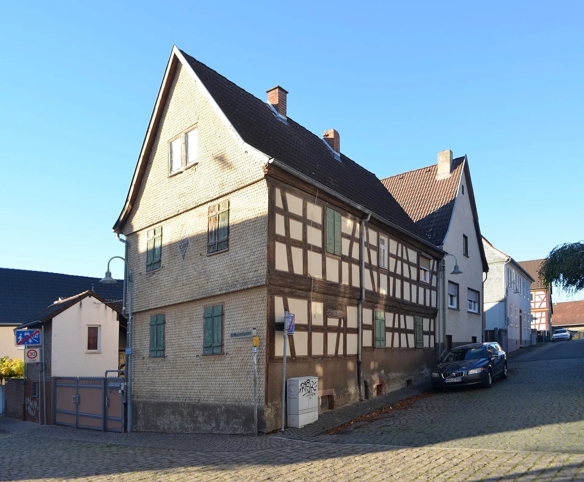 Fachwerkhaus Alt Wachenbuchen 17 von der Straßenseite in Maintal-Wachenbuchen