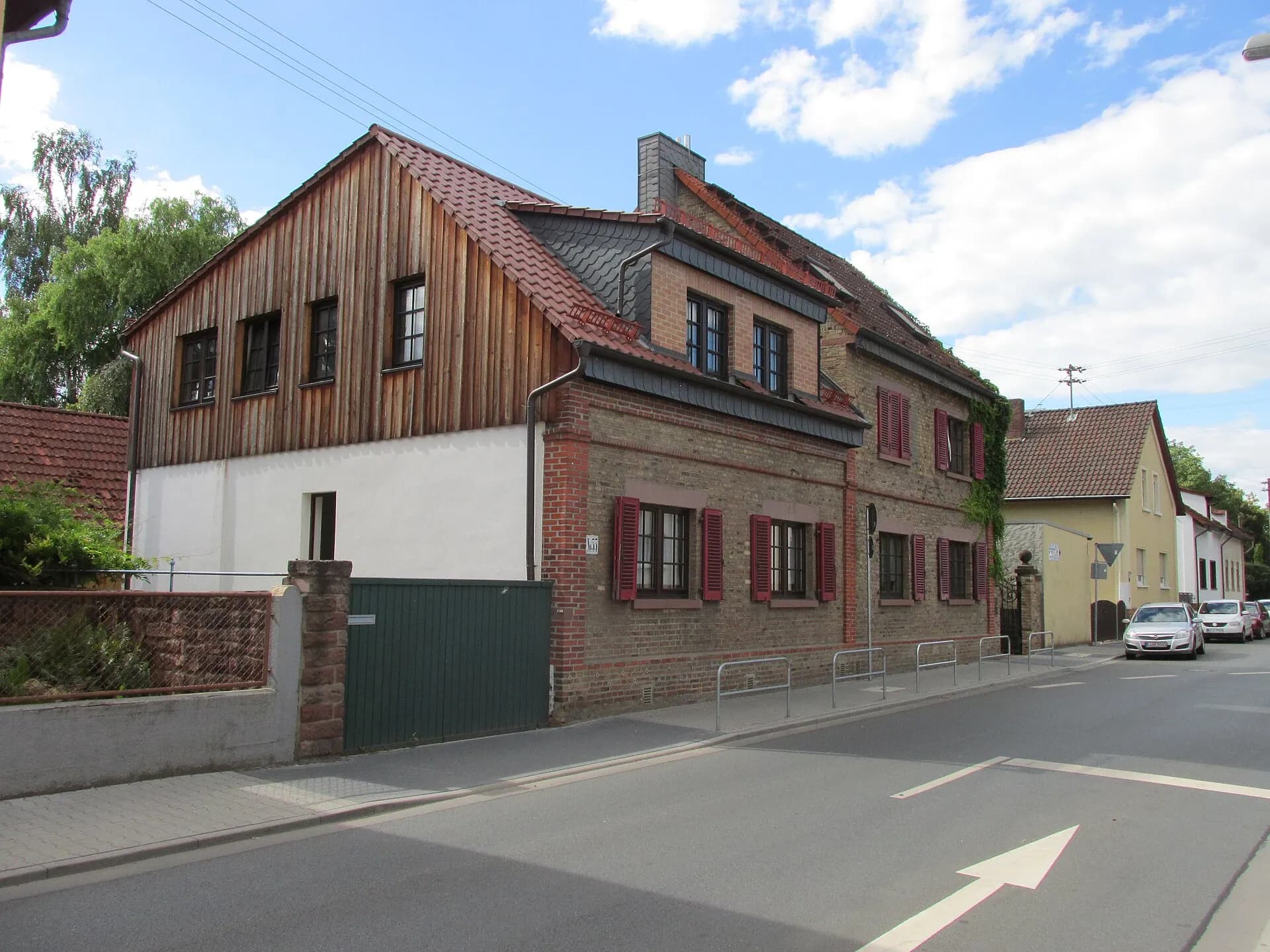 Fachwerkhof an der Straße Alt-Zeilsheim in Frankfurt