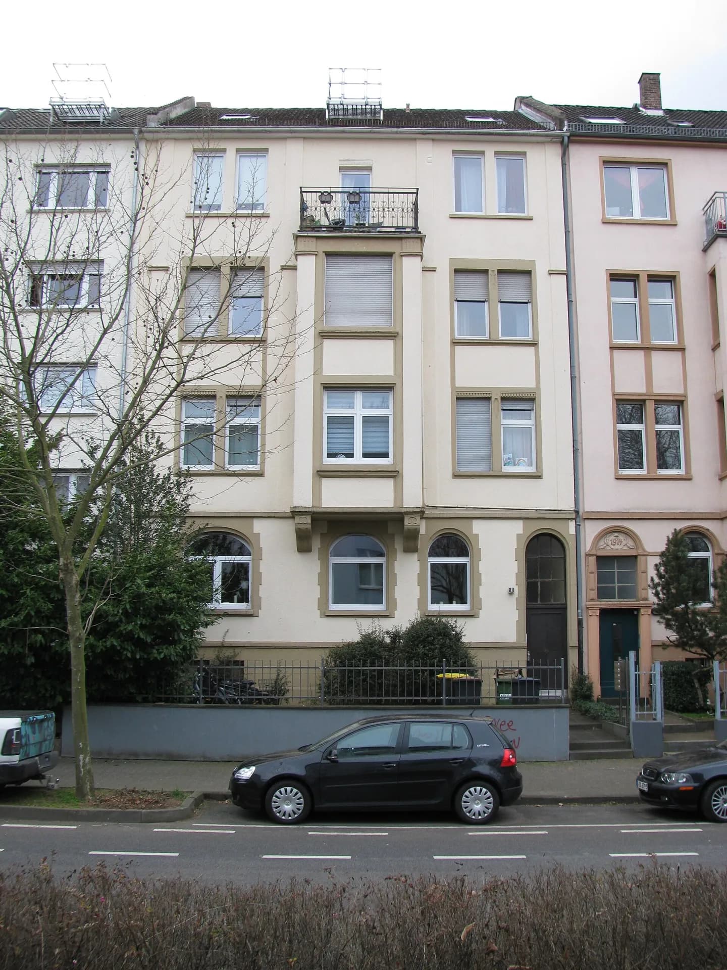 Altbau an der Raimundstraße in Frankfurt Ginnheim
