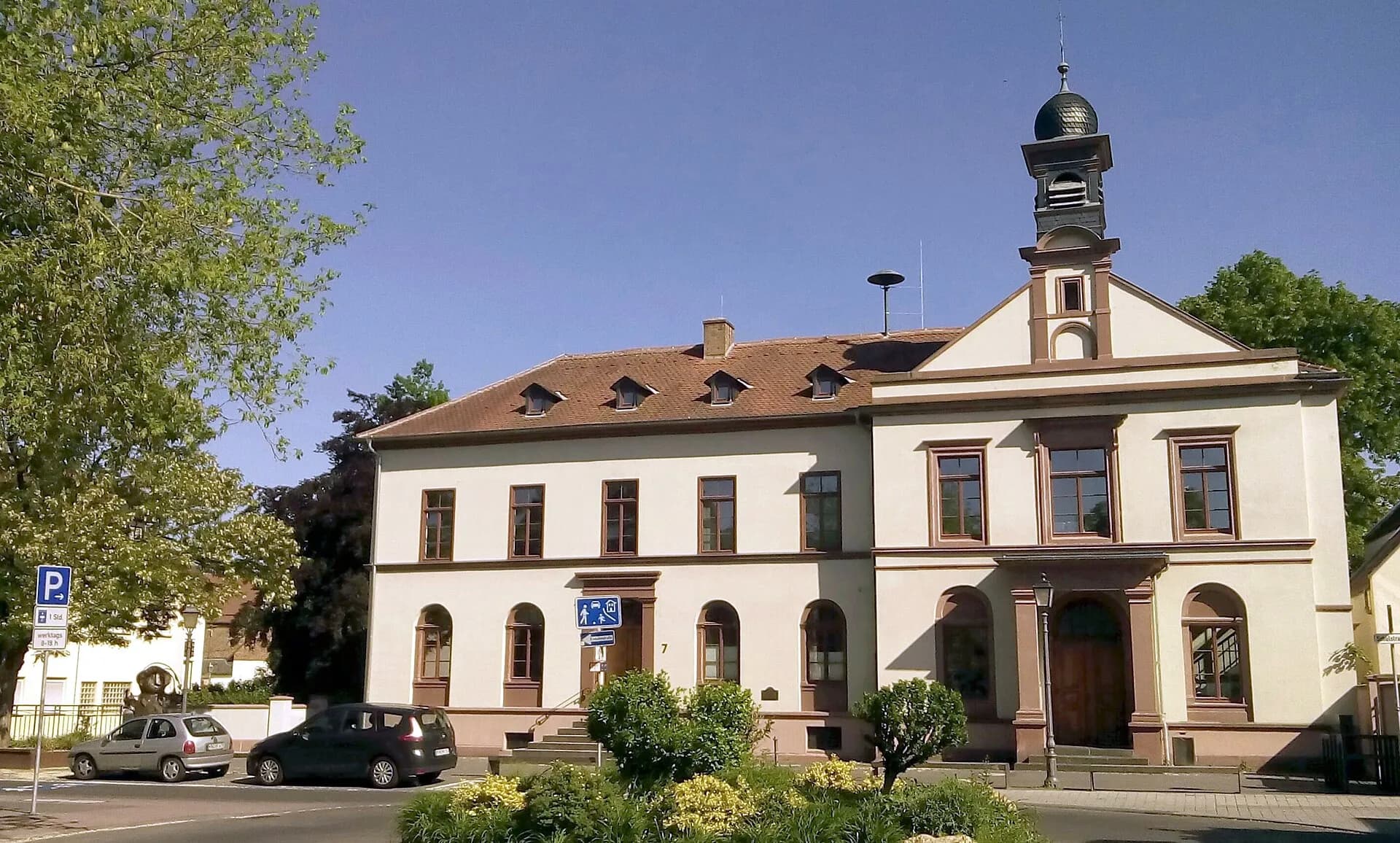 Alte Schule in Schwalbach am Taunus