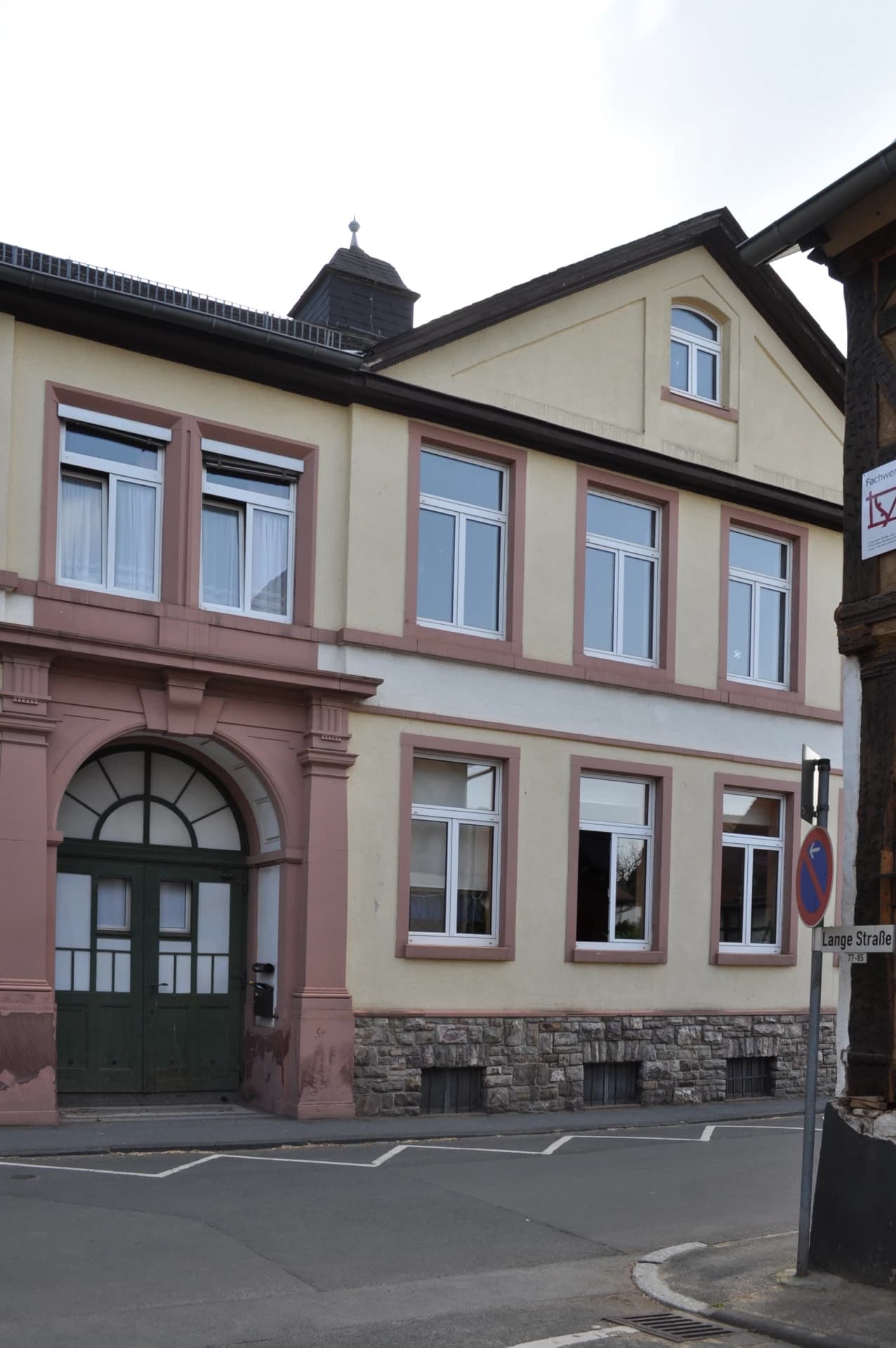 Altbau der alten Schule in Oberursel-Bommersheim