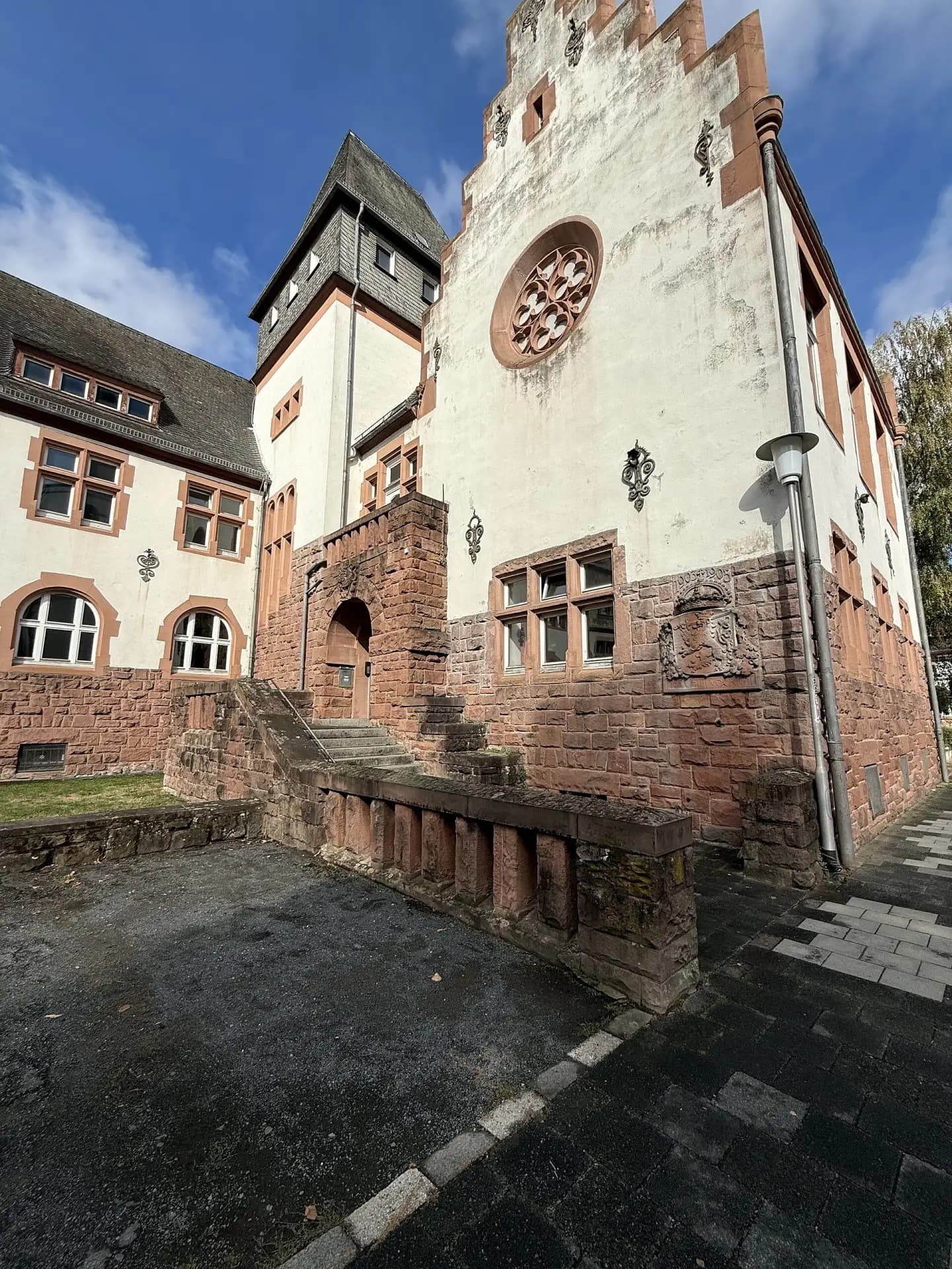 Außenansicht des ehemaligen Amtsgerichts in Dieburg