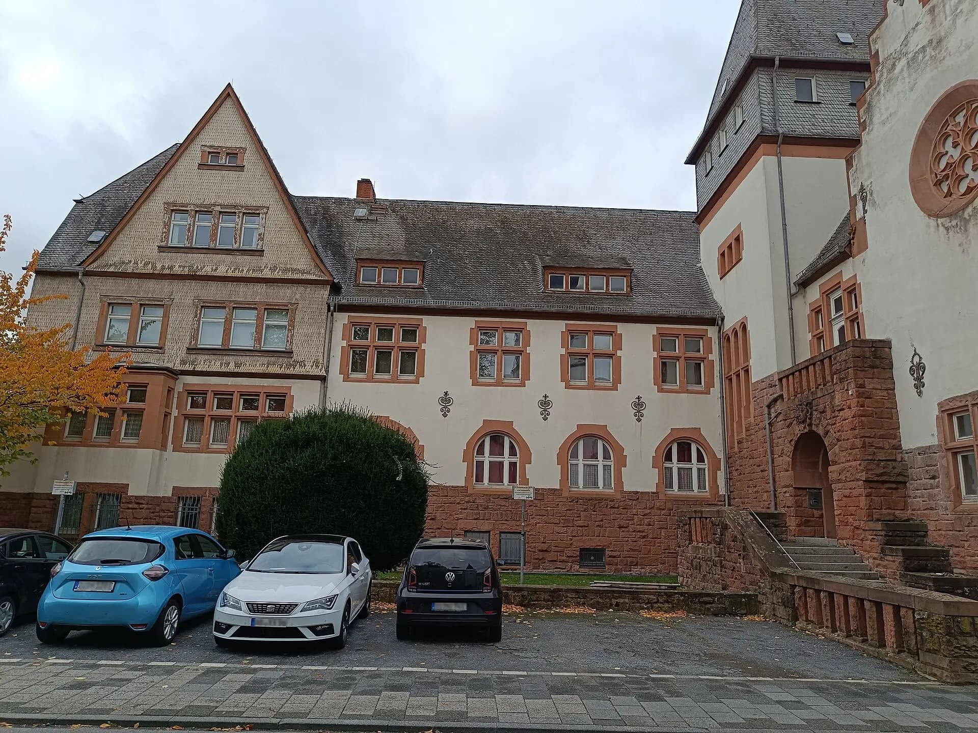 Ehemaliges Amtsgericht an der Straße in Dieburg