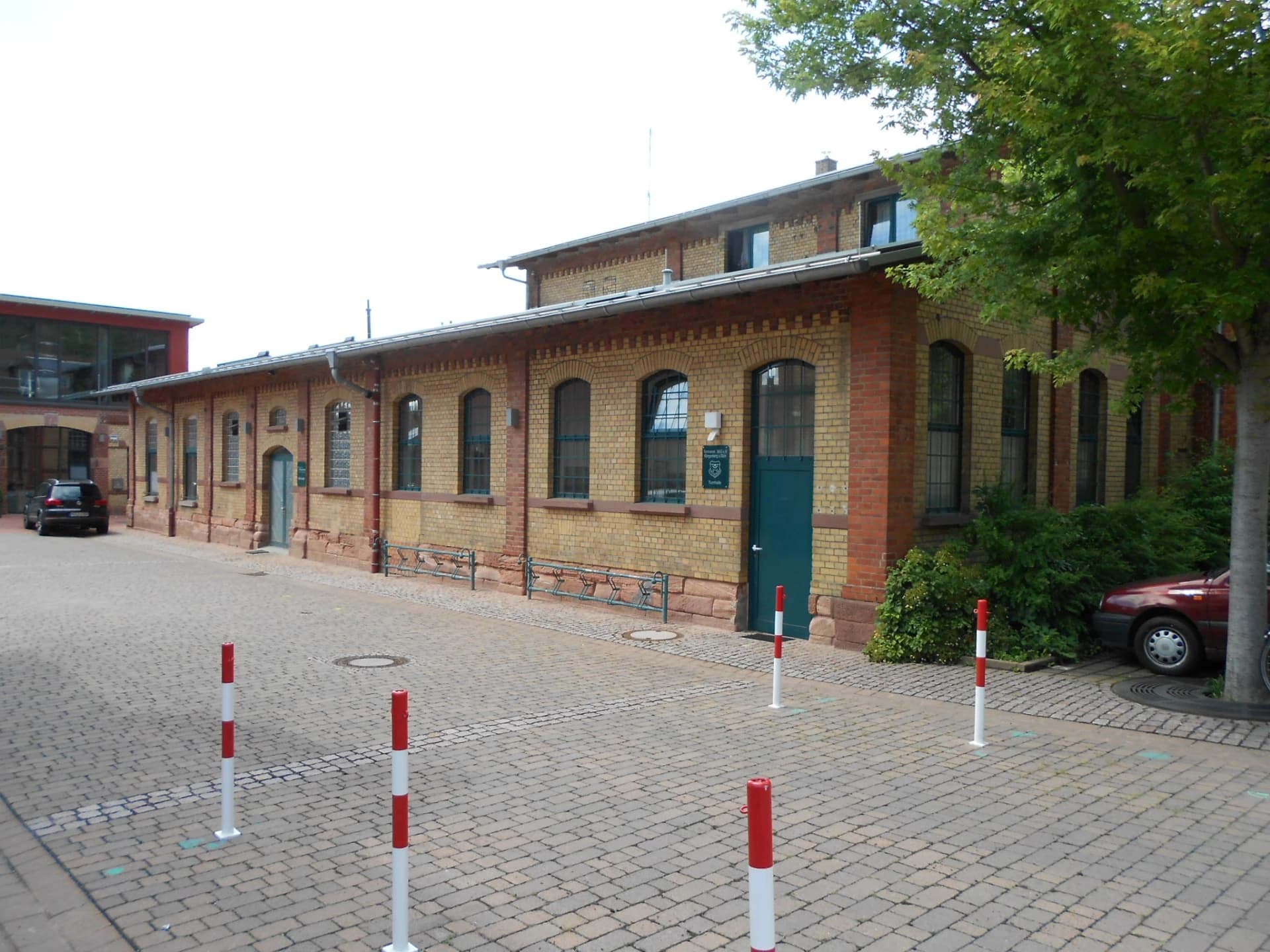 Altes Elektrizitätswerk aus Backstein in Klingenberg am Main