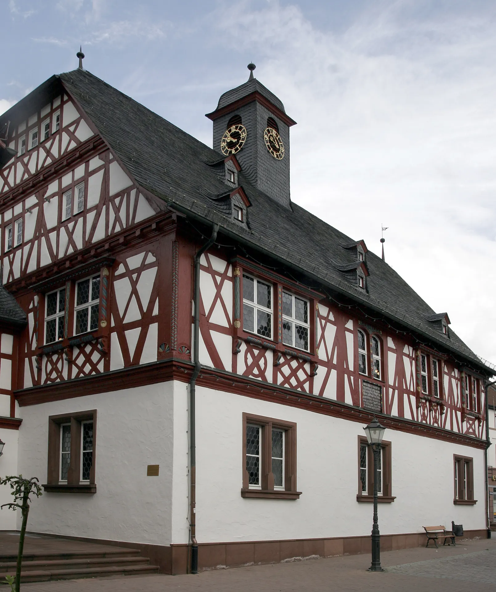 Altes Rathaus in Groß-Gerau in der Eckansicht