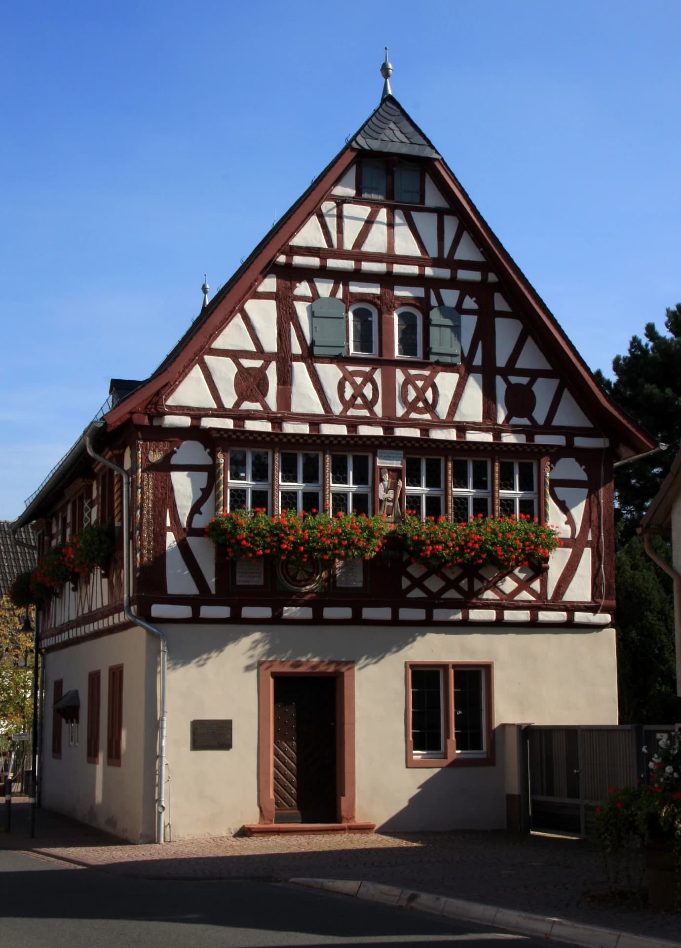 Fachwerkgiebel des Alten Rathauses in Büttelborn
