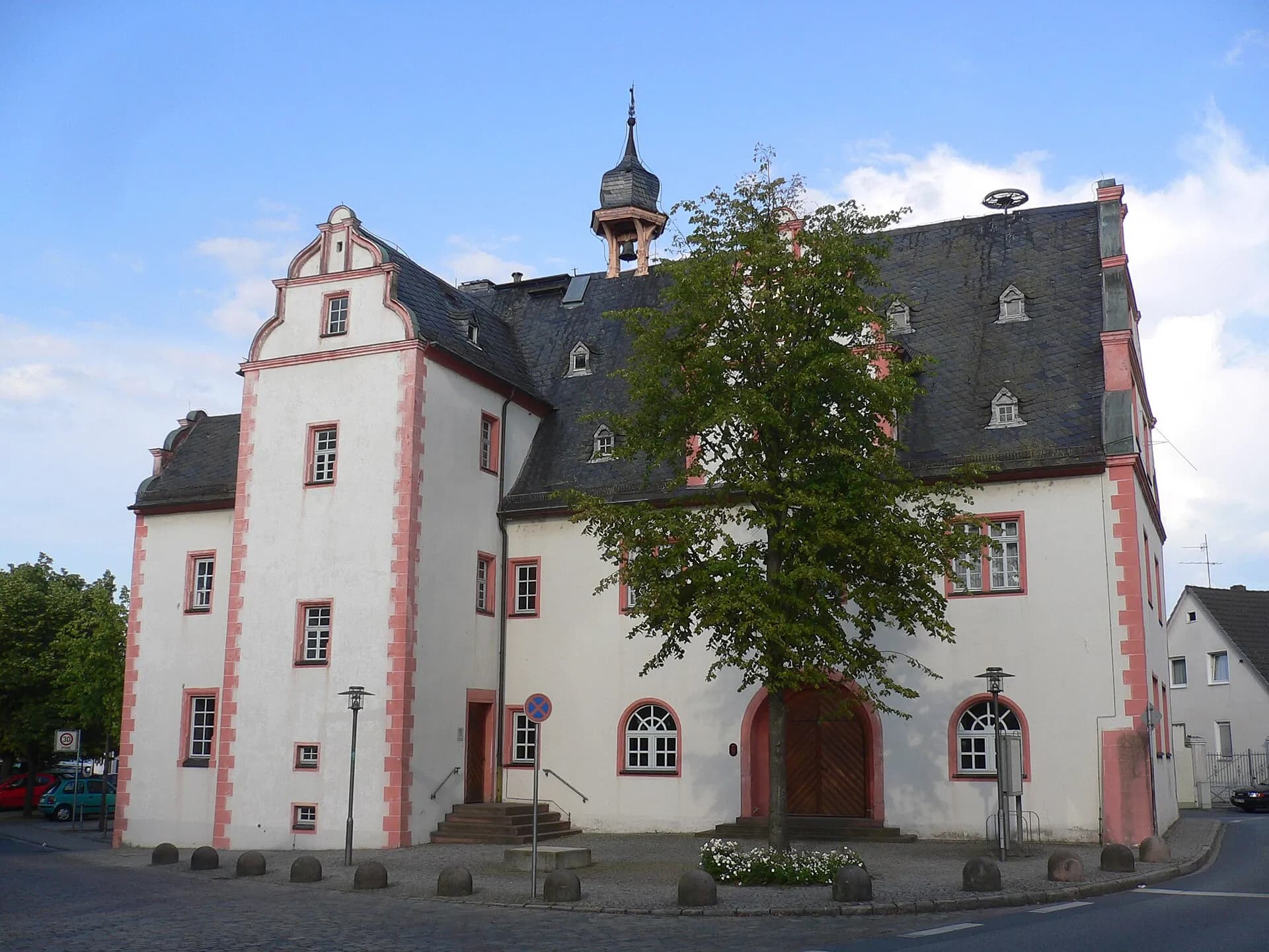Frontansicht des Alten Rathauses in Pfungstadt
