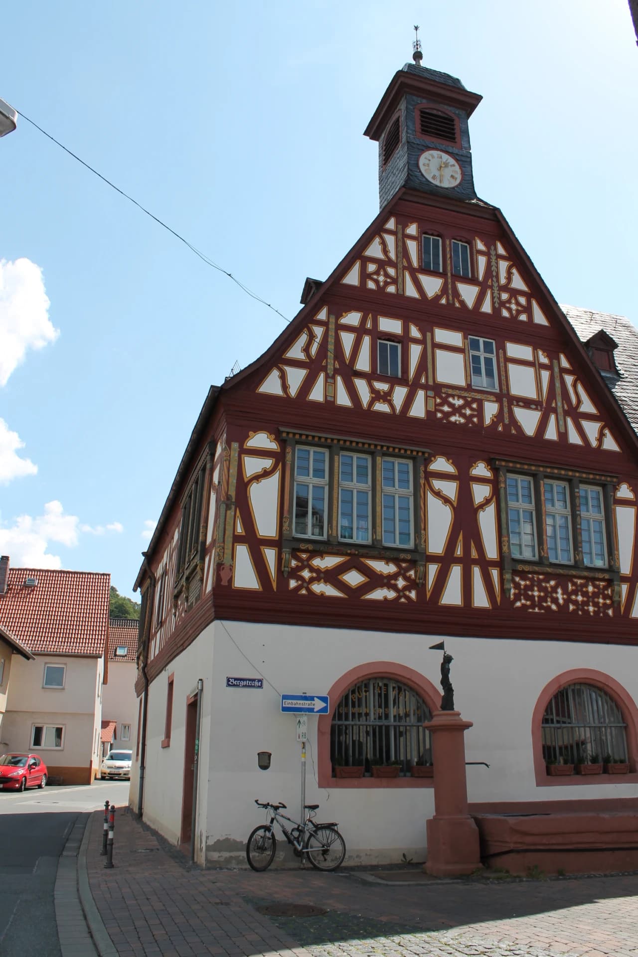 Giebelansicht des Alten Rathauses im Ortsteil Seeheim in Seeheim-Jugenheim