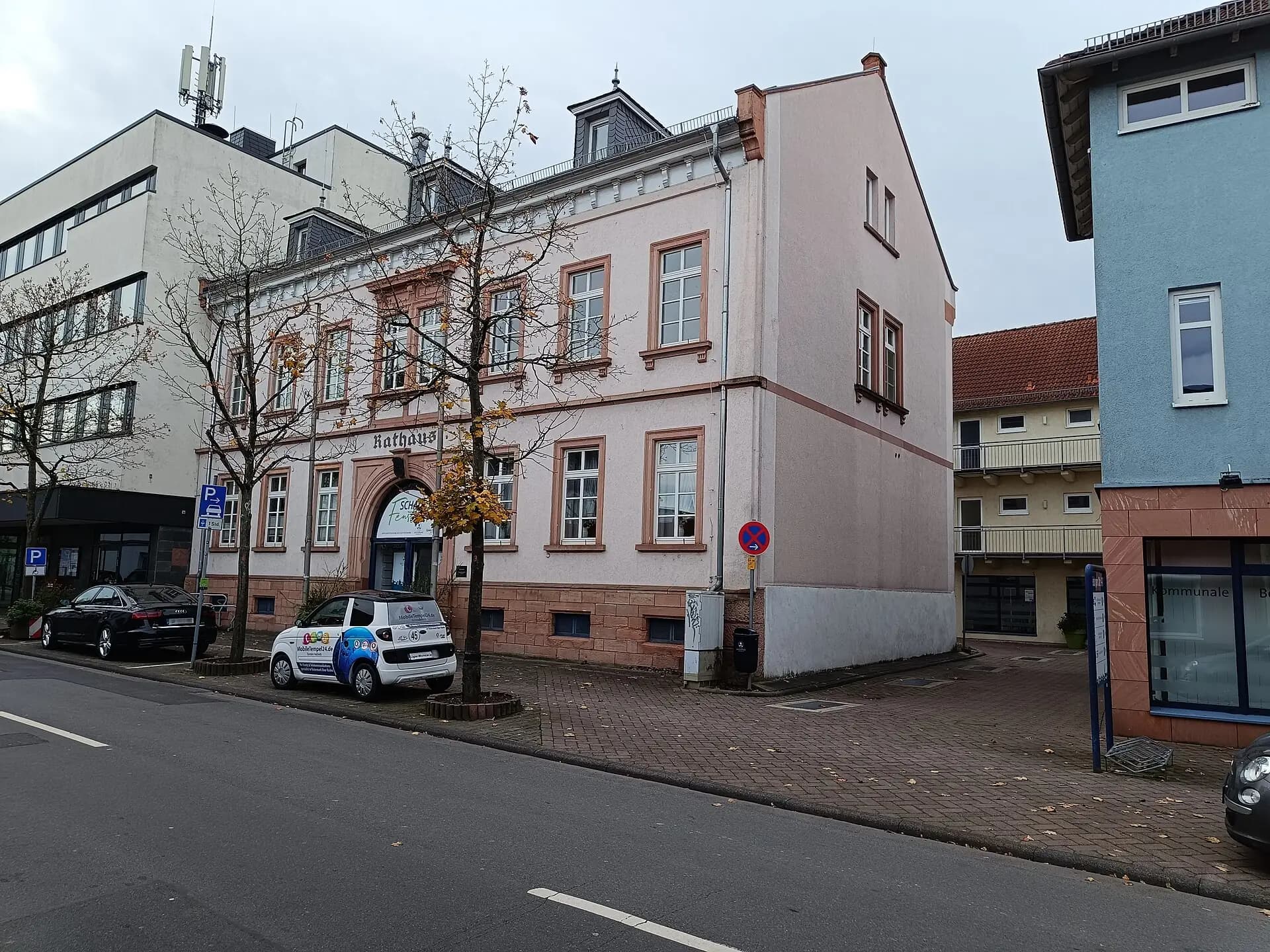 Straßenzug am Alten Rathaus in Ober-Roden