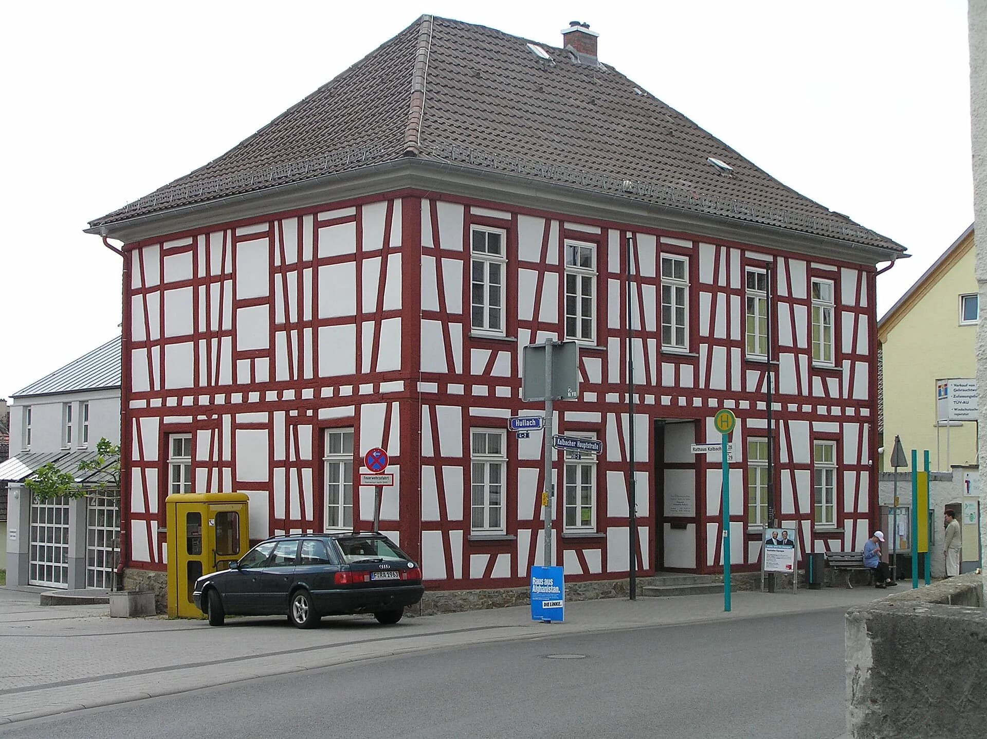 Altes Rathaus im Ortskern von Frankfurt Kalbach-Riedberg