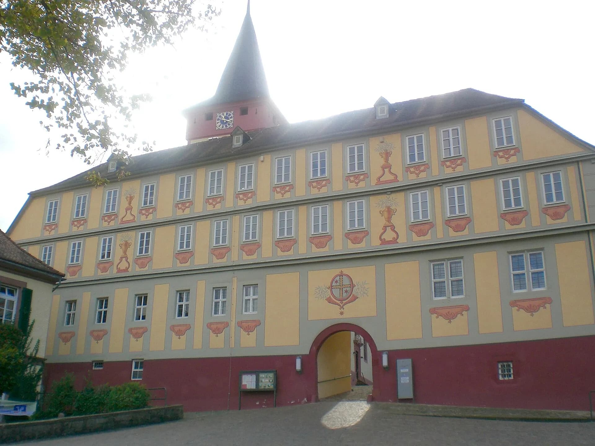 Fassade des Alten Schlosses in Bad König