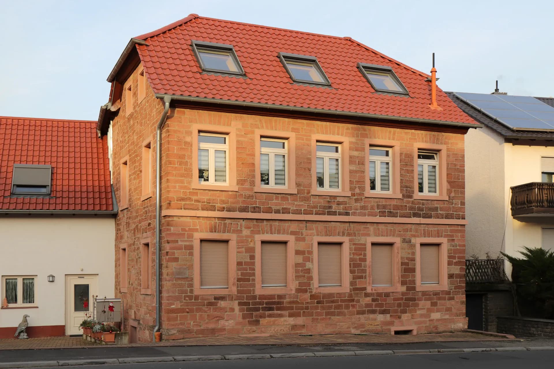 Ehemaliges Schulhaus in Haibach-Grünmorsbach