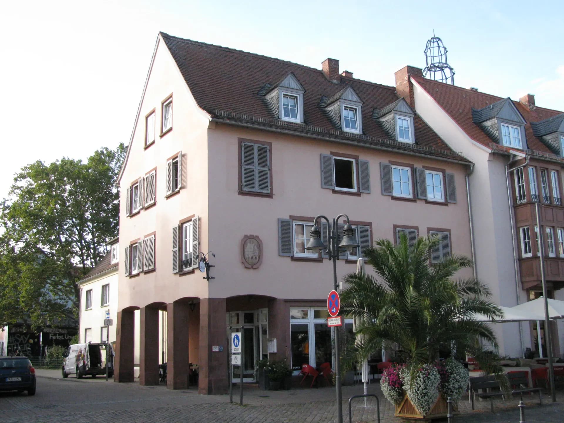 Historisches Arkadenhaus am Altstädter Markt in Hanau