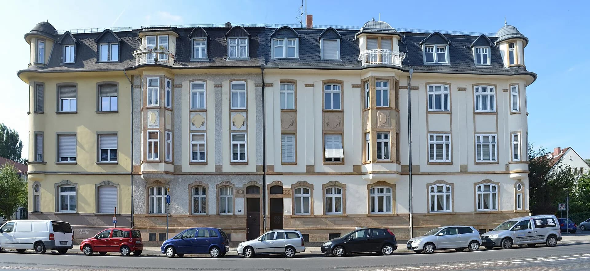 Gründerzeitlicher Wohnblock Am Dornbusch in Frankfurt Dornbusch