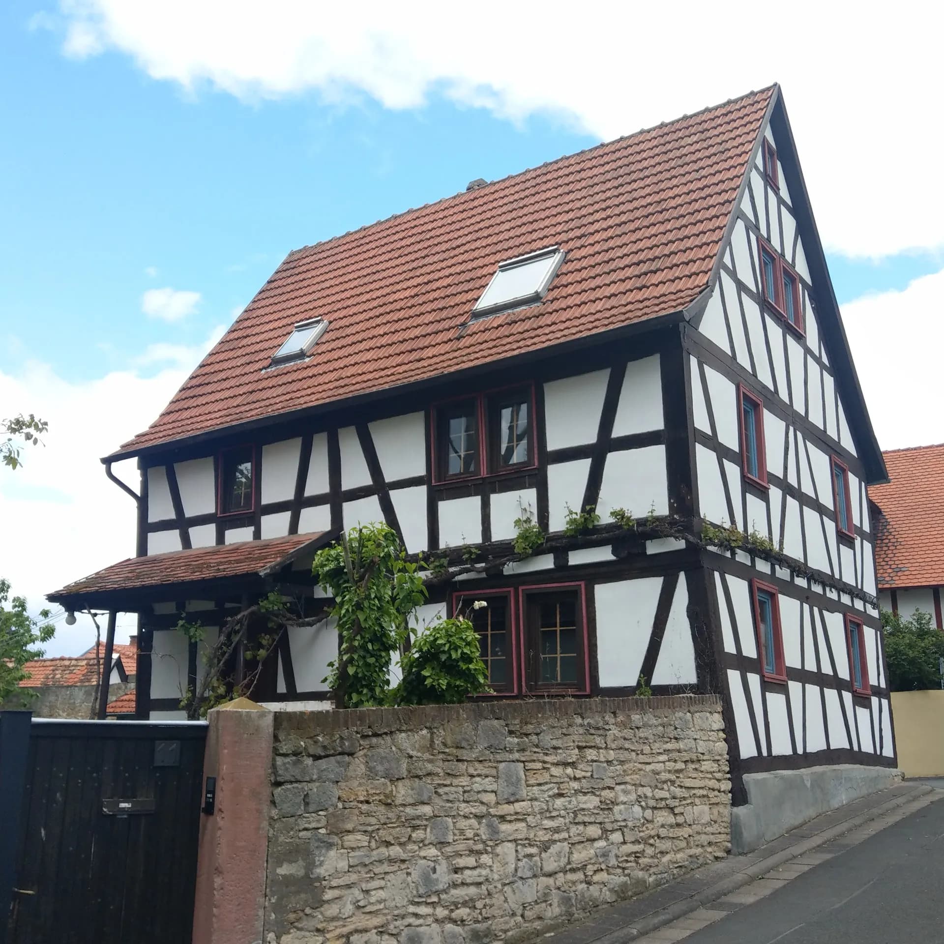 Am Kirchberg 11 in Maintal, Kulturdenkmal