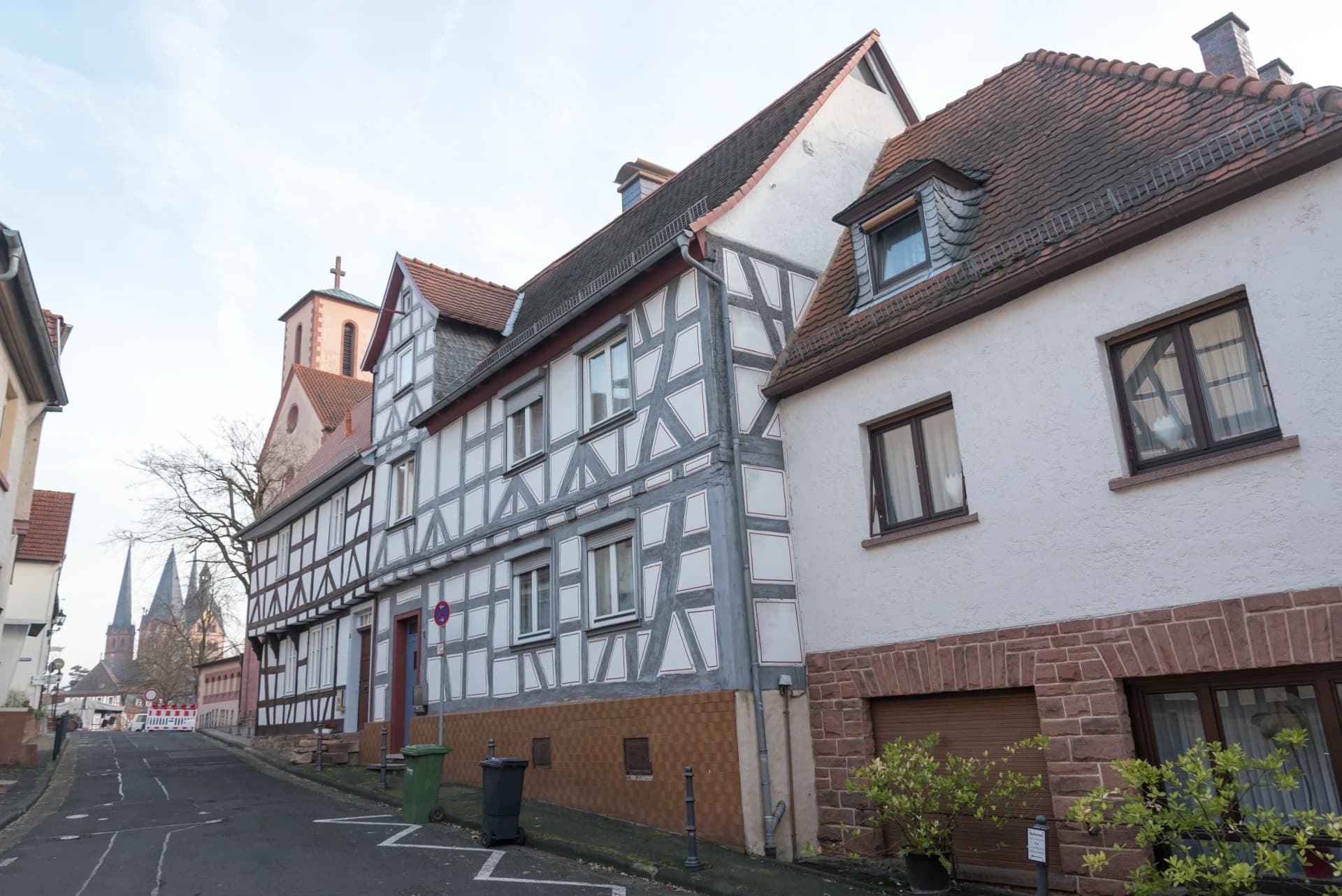 Häuserzeile Am Rain 3 und 5 in Gelnhausen