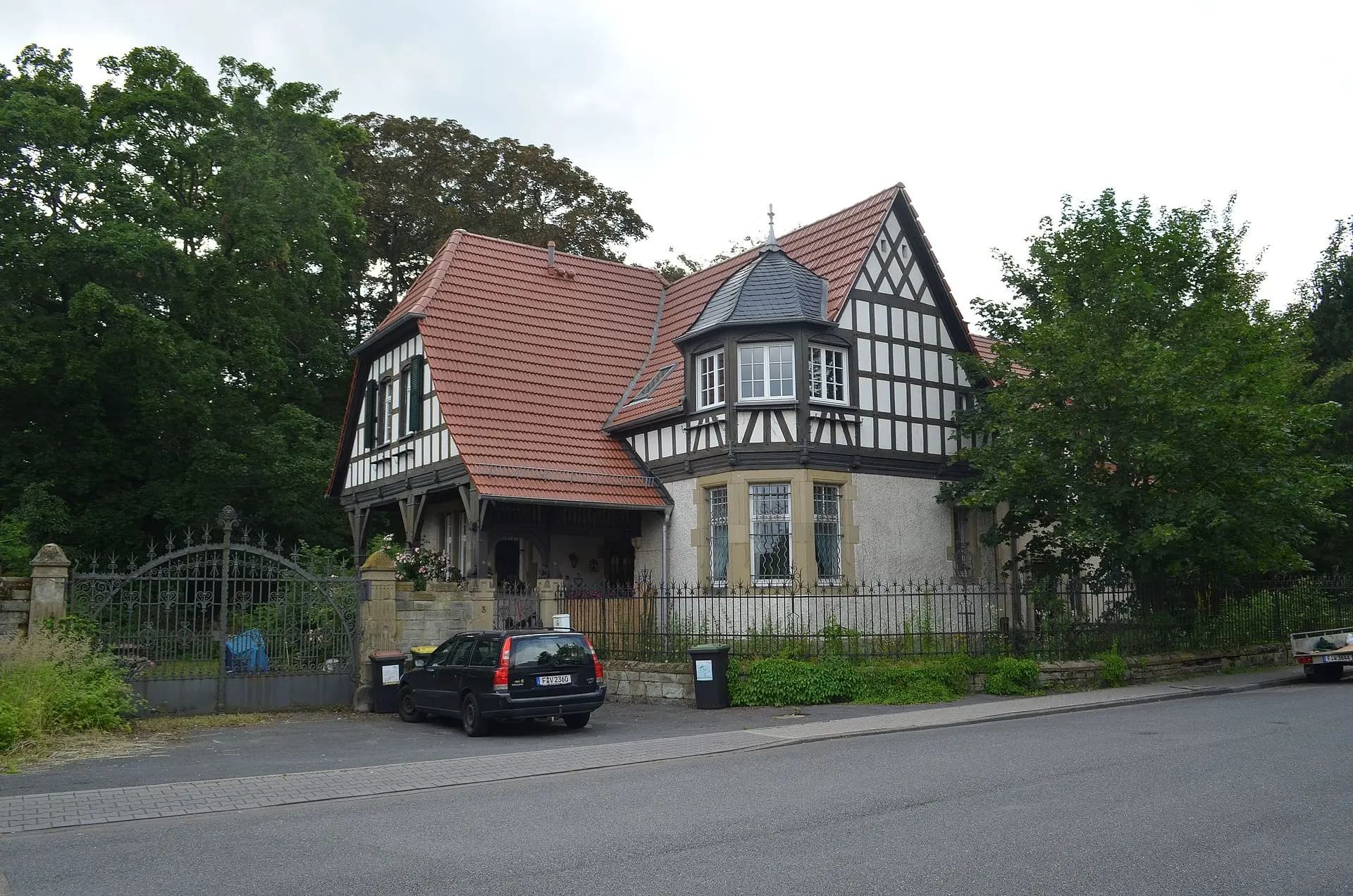 Villa Am Roten Graben in Frankfurt Fechenheim