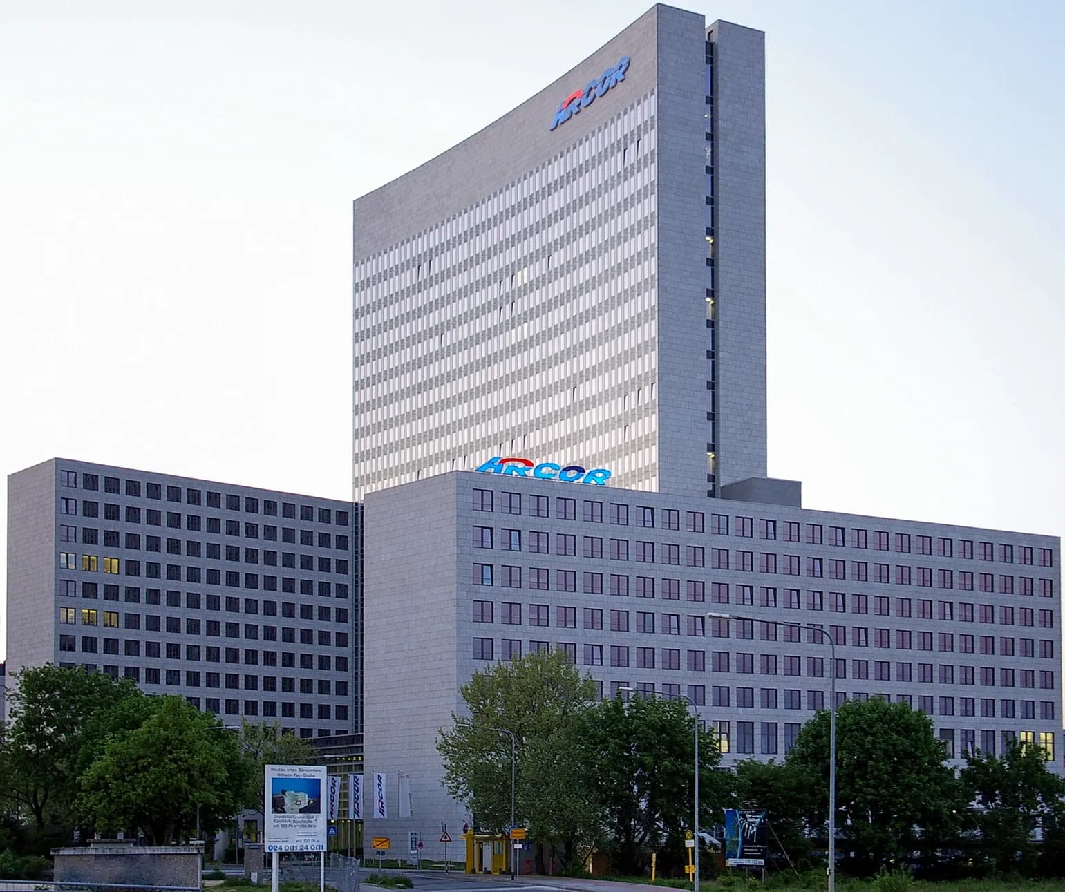 Bürohochhaus an der Alfred-Herrhausen-Allee in Eschborn