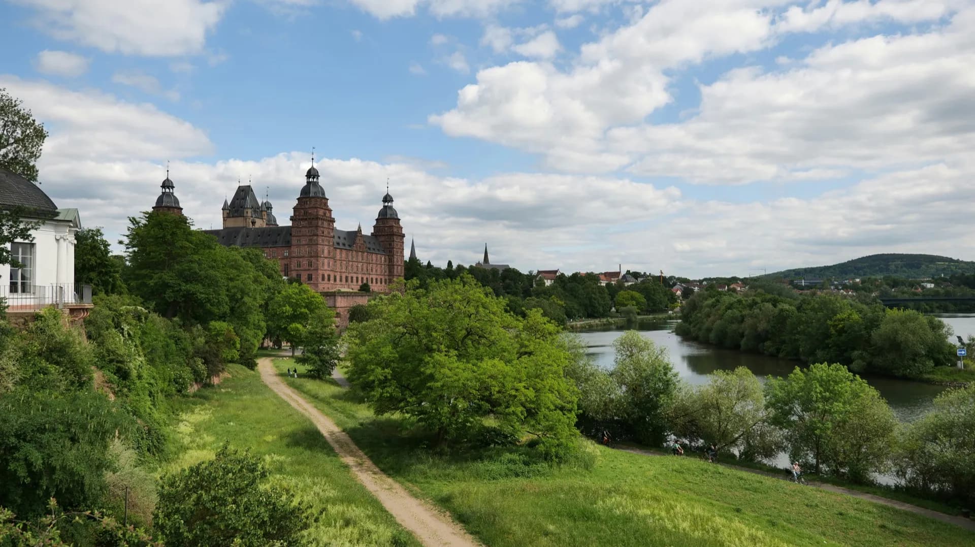 Aschaffenburg am Main mit Blick auf die Altstadt
