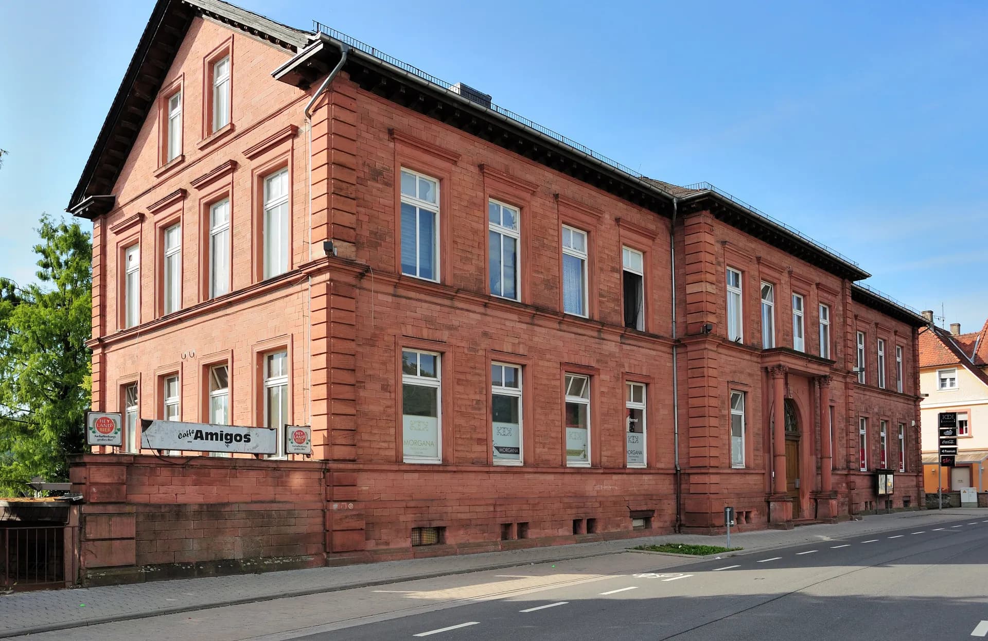 Sandsteinbau in der Aschaffenburger Straße 13 in Höchst im Odenwald
