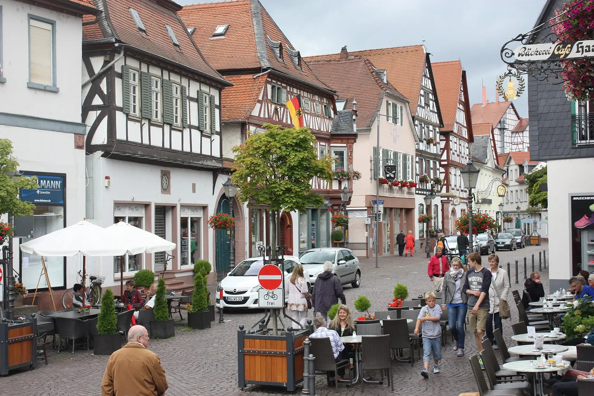 Nördlicher Teil der Aschaffenburger Straße in Seligenstadt
