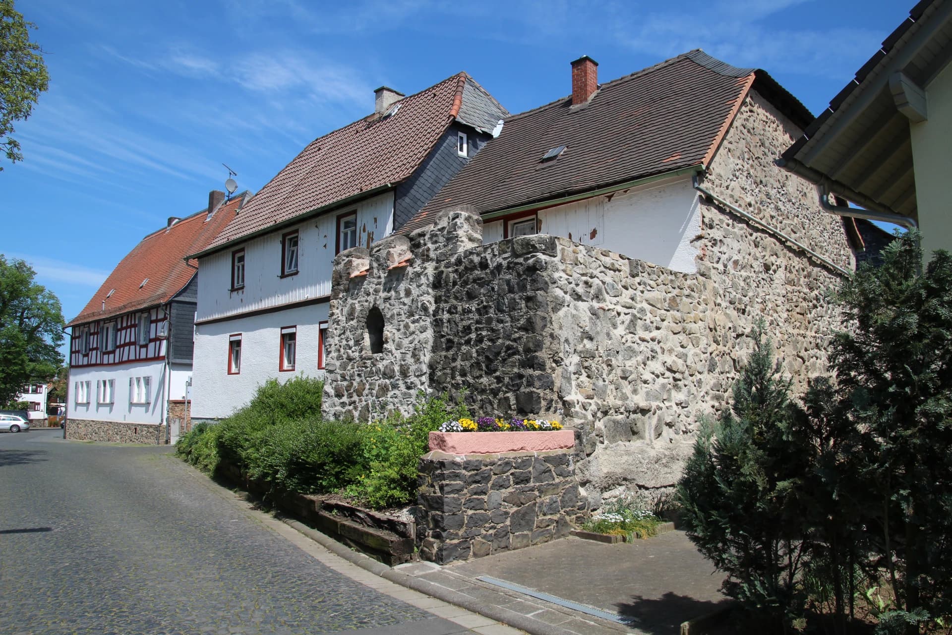 Stadtbefestigung an der Mühlenstraße im Ortsteil Assenheim in Niddatal