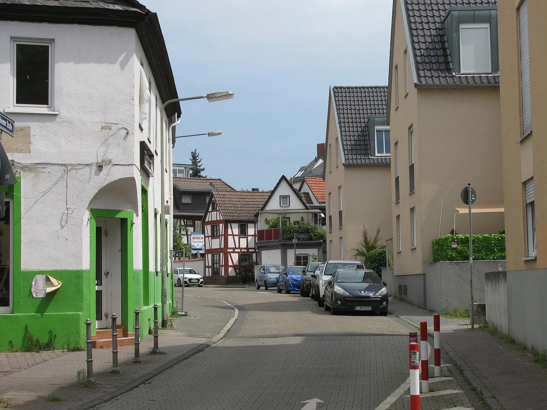 Straßenzug an der Assenheimer Straße in Frankfurt Rödelheim