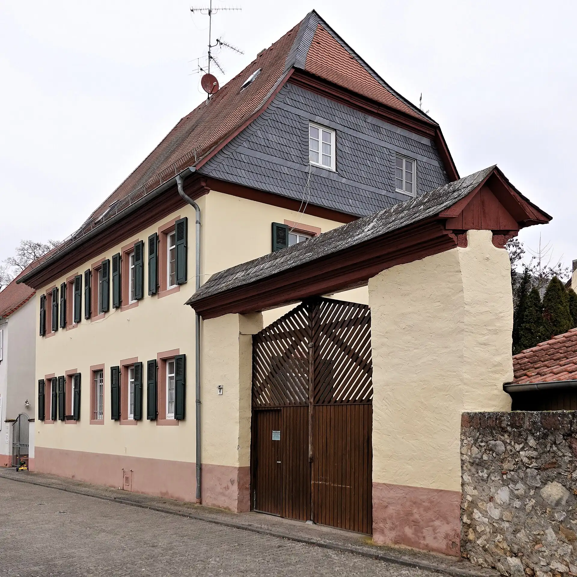 Historisches Gebäude an der Pfarrgasse 4 in Trebur-Astheim