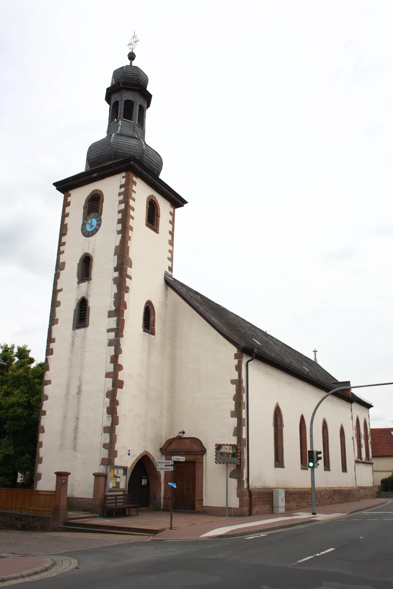 Katholische Kirche Zur Schmerzhaften Muttergottes im Stadtteil Aufenau in Wächtersbach