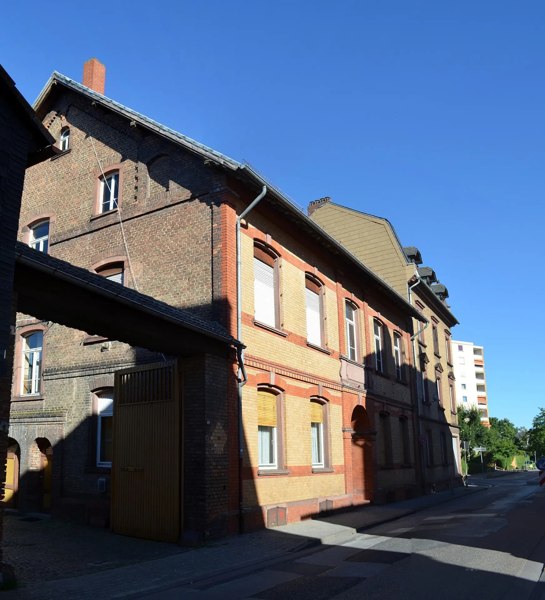 Backsteinhaus Liederbacher Straße 46 in Frankfurt-Unterliederbach