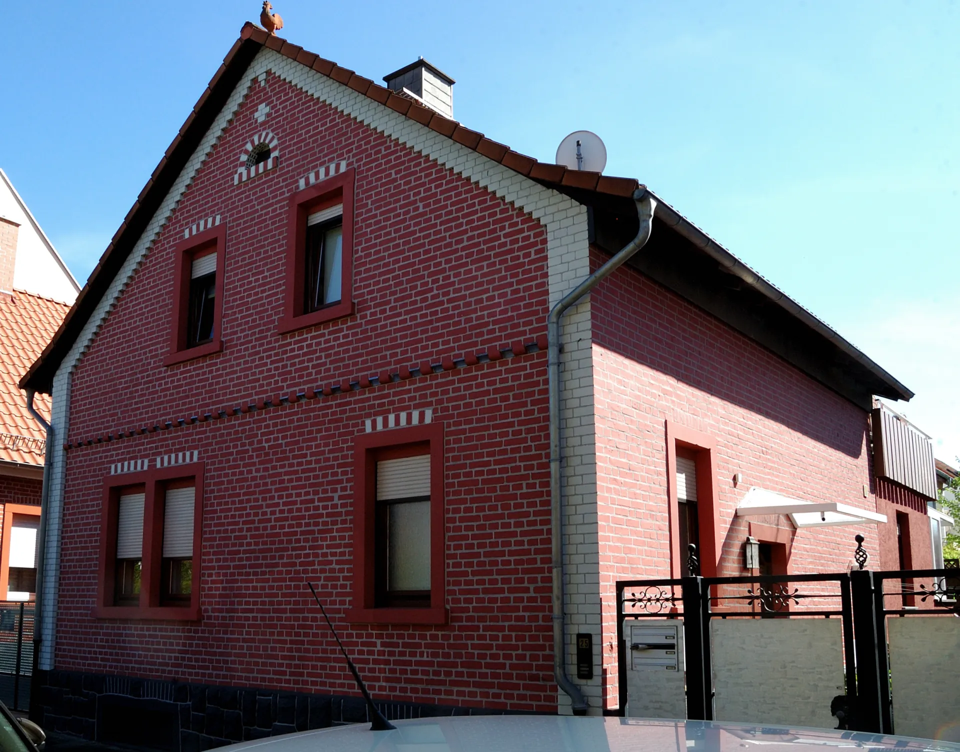 Rotes Backsteinhaus in der Schillerstraße in Hanau-Klein-Auheim