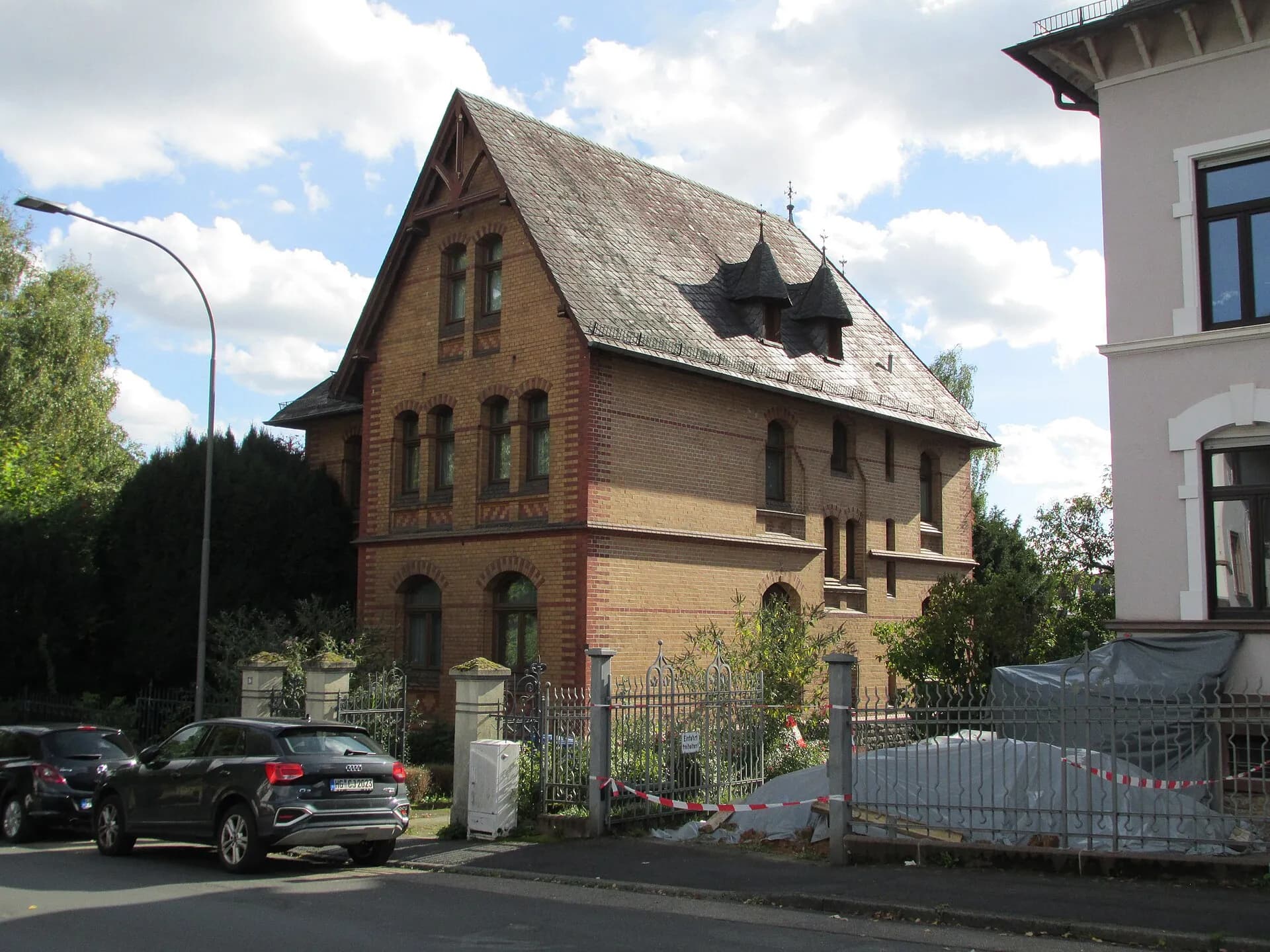 Backsteinvilla in der Füllerstraße 10 in Oberursel (Taunus)