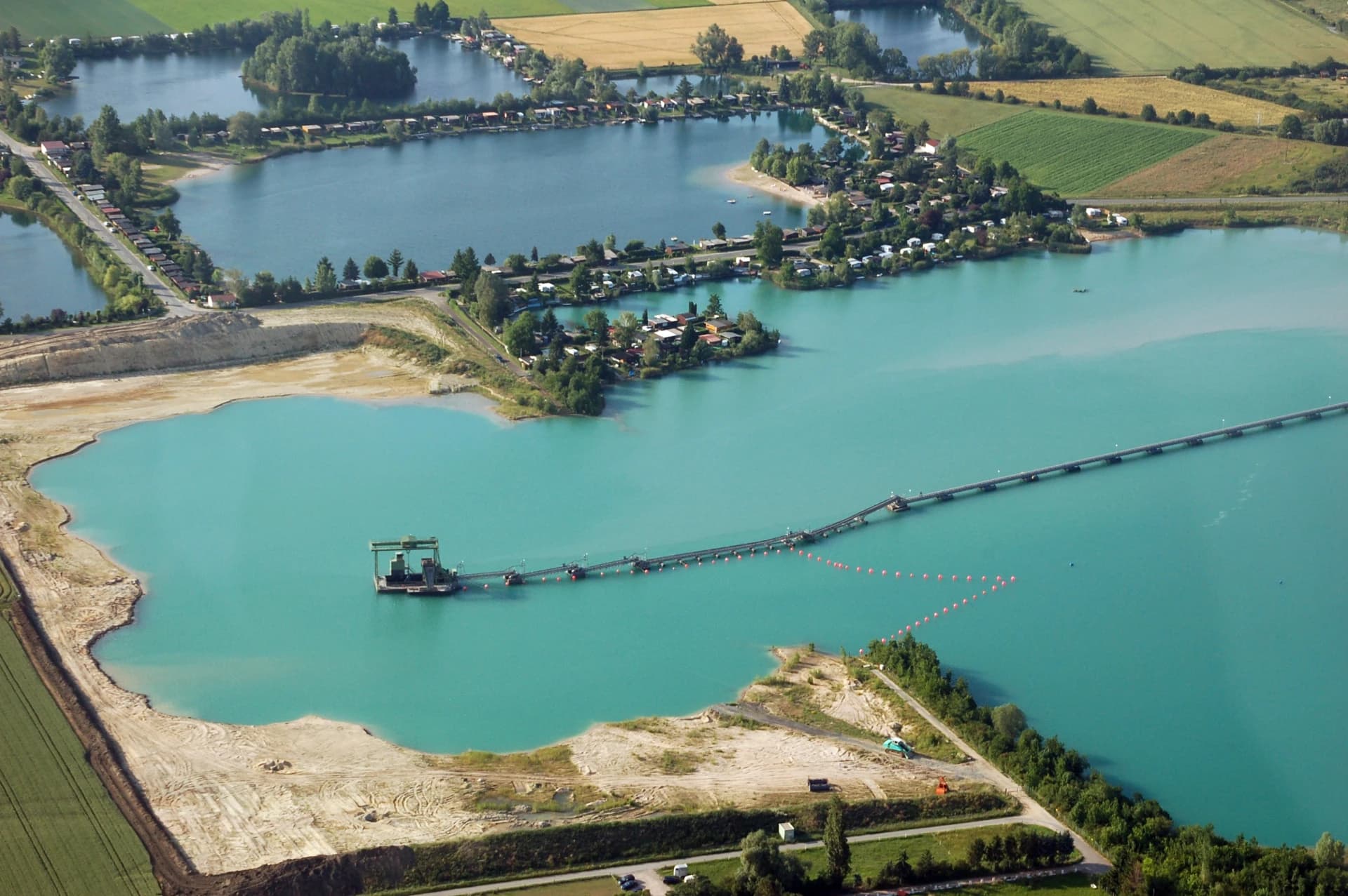 Luftbild der Badeseen bei Trebur-Geinsheim