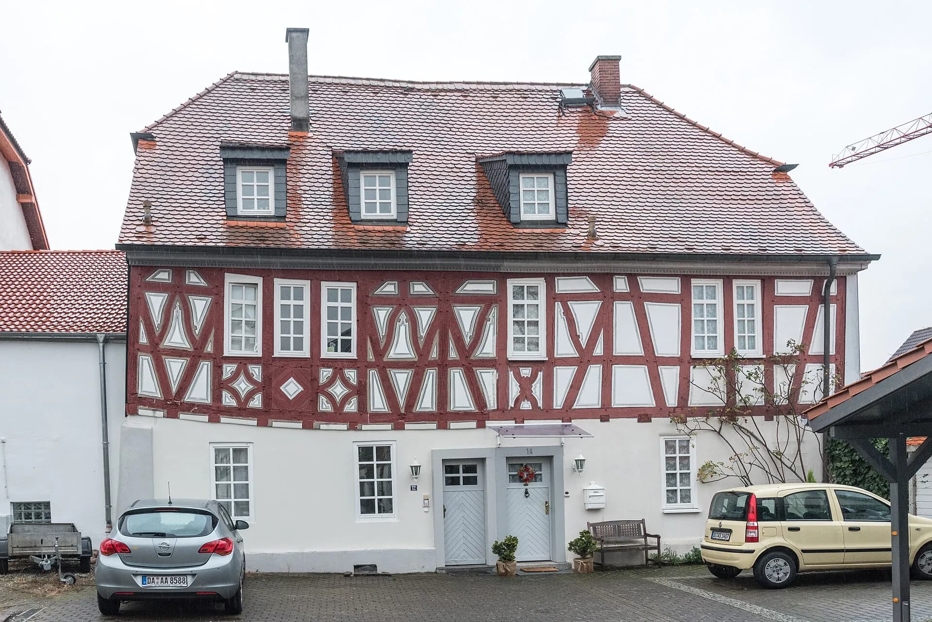 Hofseite des Fachwerkhauses Badgasse 12-14 in Dieburg