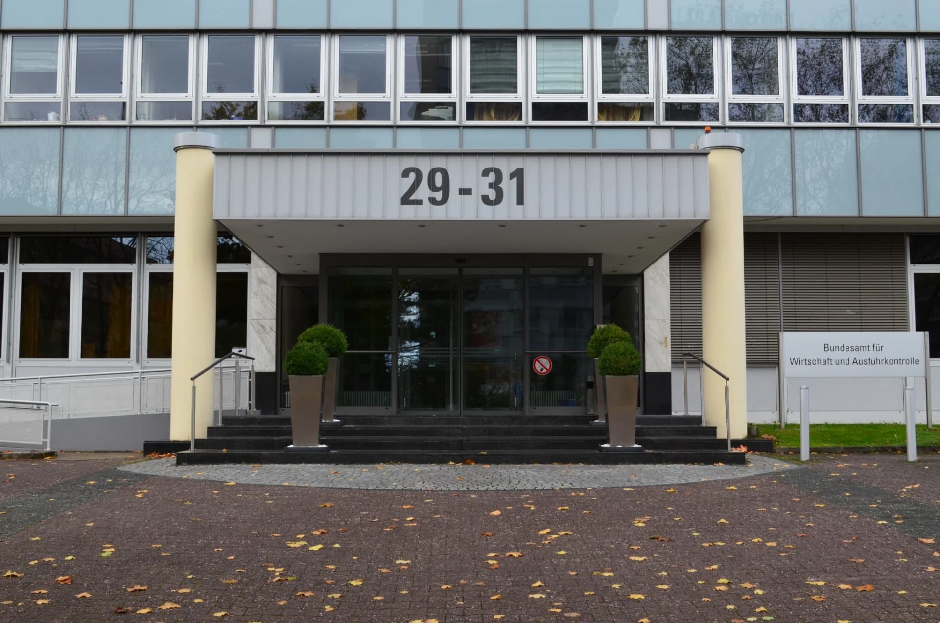 Eingang des Bundesamts für Wirtschaft und Ausfuhrkontrolle in Eschborn