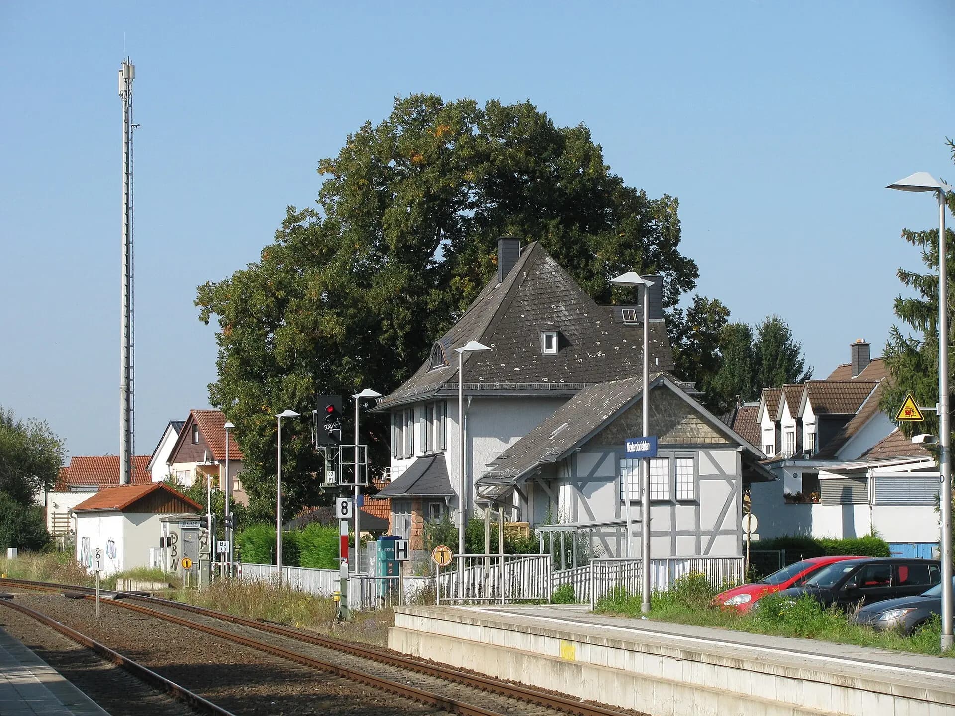Bahnsteig der Niddertalbahn in Niederdorfelden