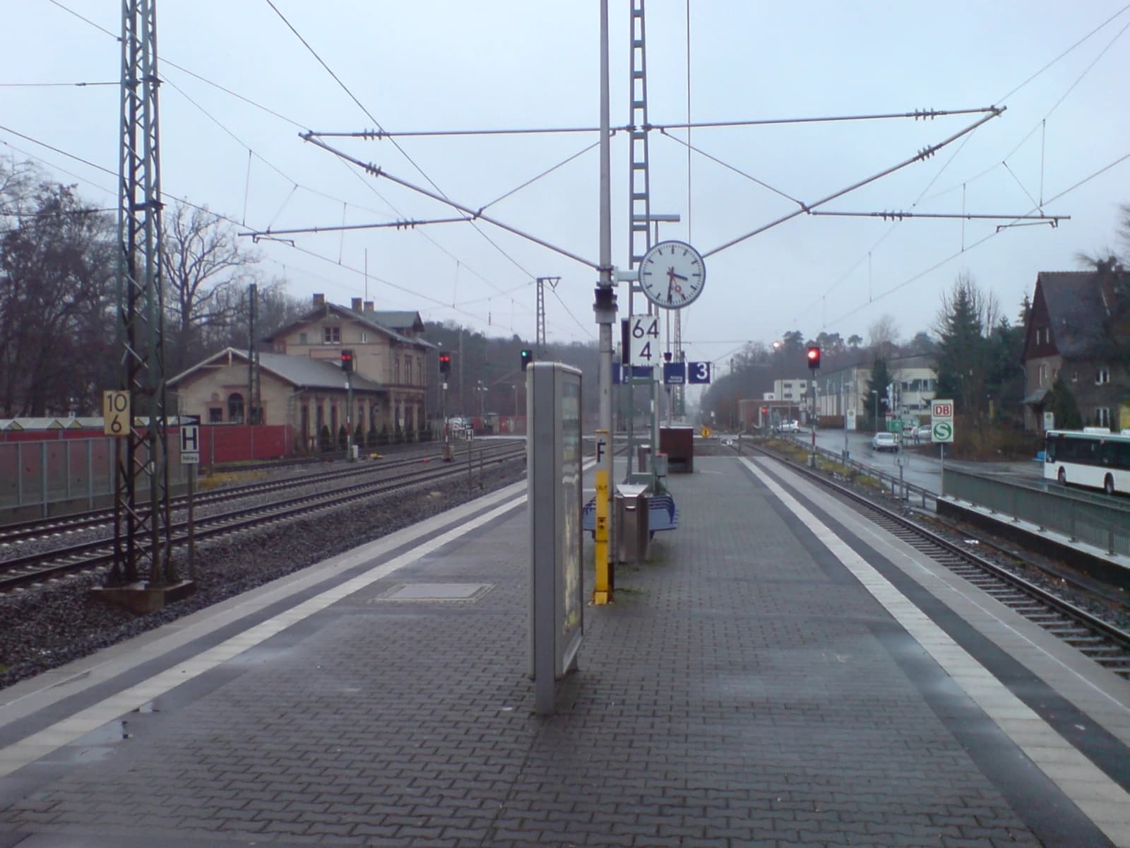 Bahnsteige am Bahnhof Dreieich-Buchschlag