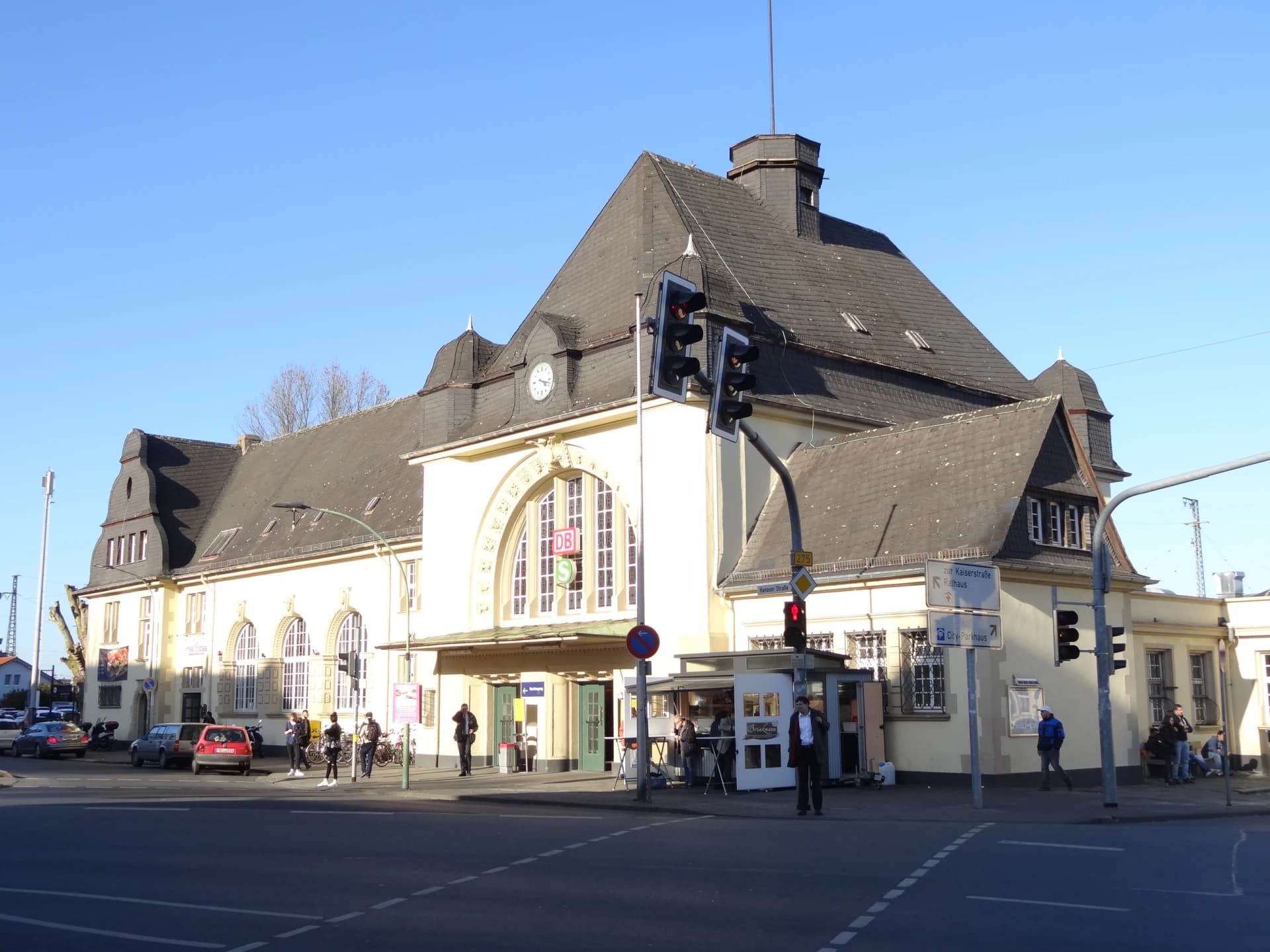 Empfangsgebäude des Bahnhofs in Friedberg (Hessen)