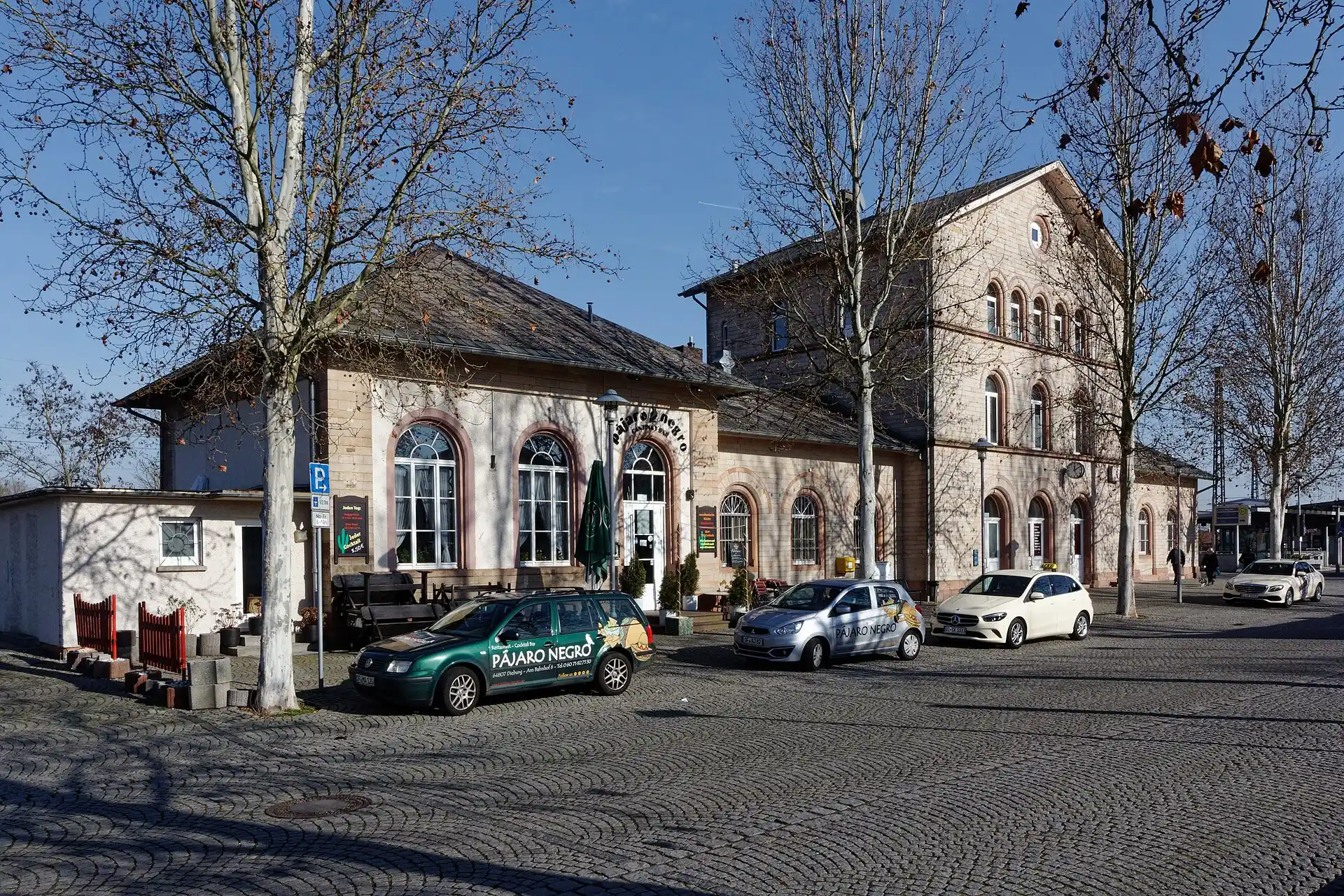 Empfangsgebäude des Bahnhofs in Dieburg