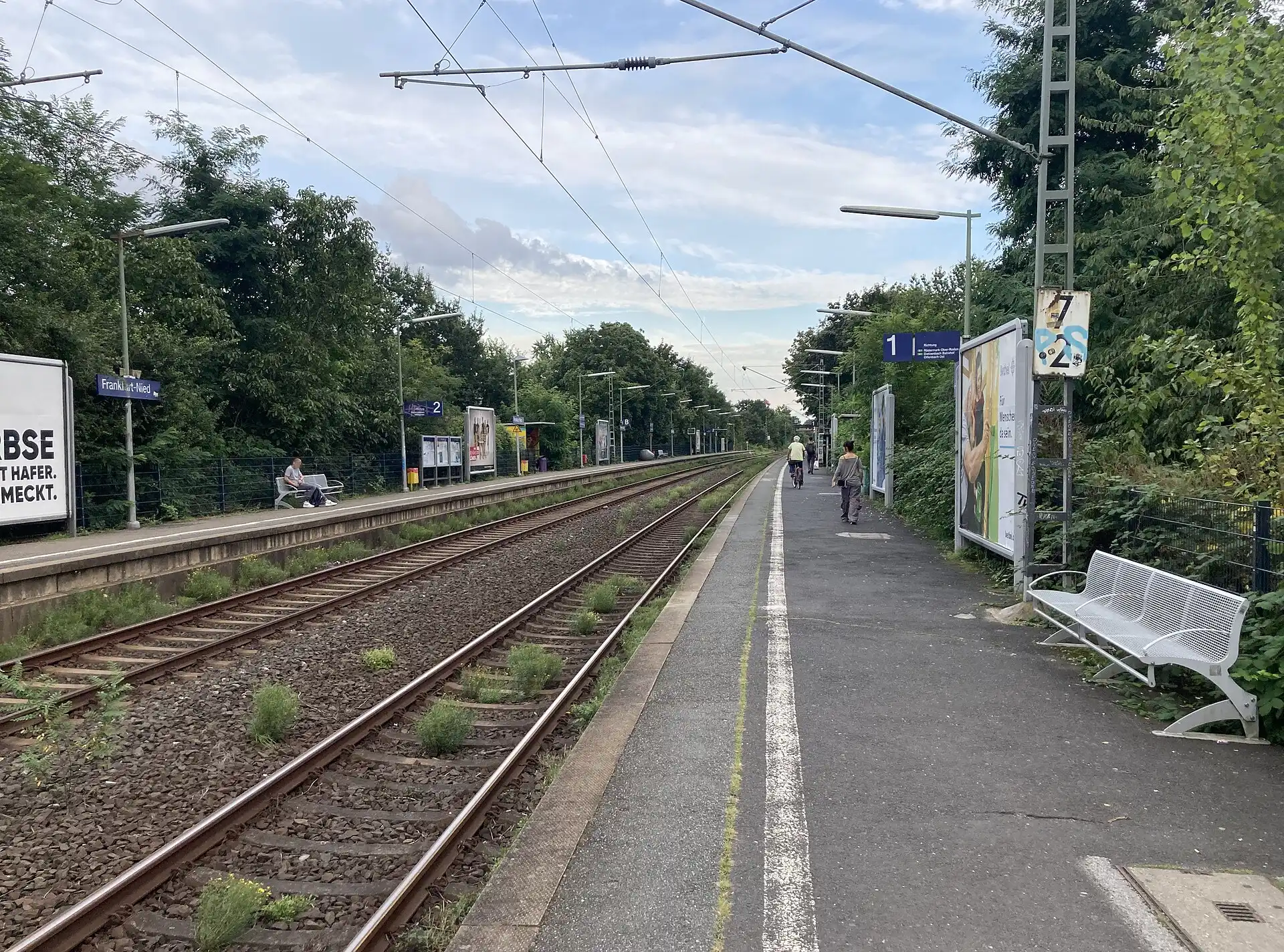 Gleise am Bahnhof Frankfurt-Nied