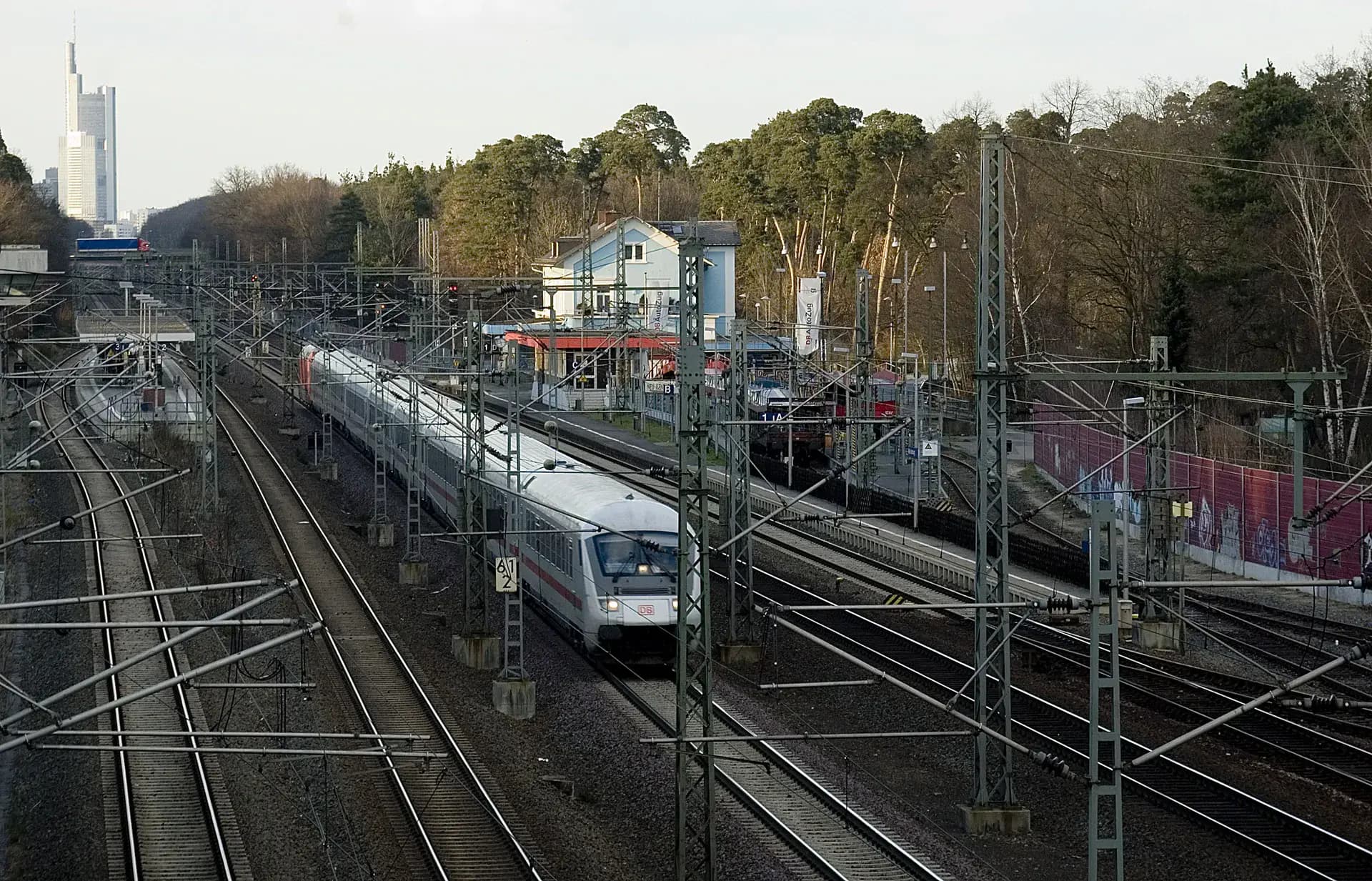 Gleisfeld am Bahnhof Neu-Isenburg