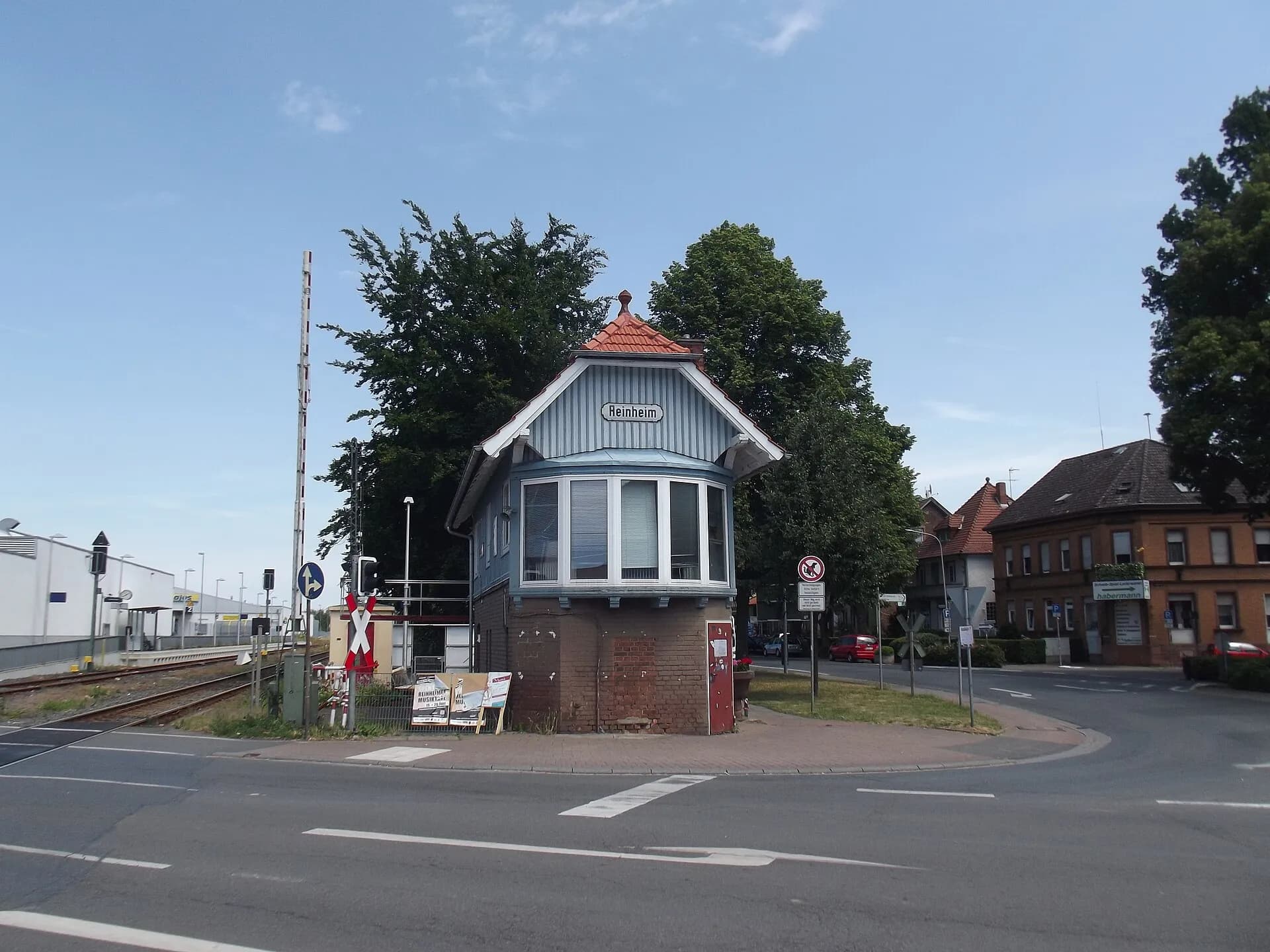 Stellwerk am Bahnhof in Reinheim